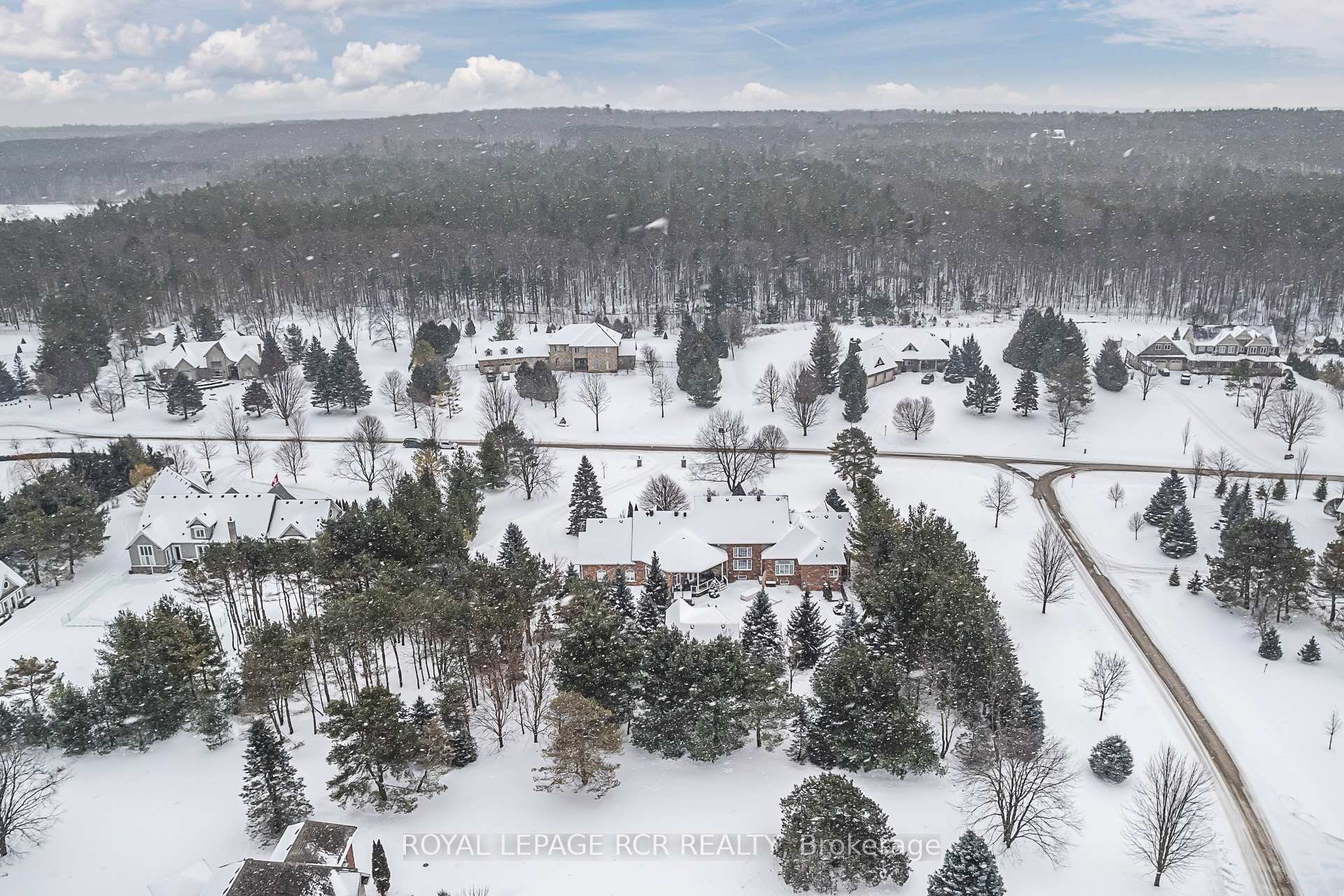 Photo 39 of 7 Rolling Meadows Road, Uxbridge — HOMEH