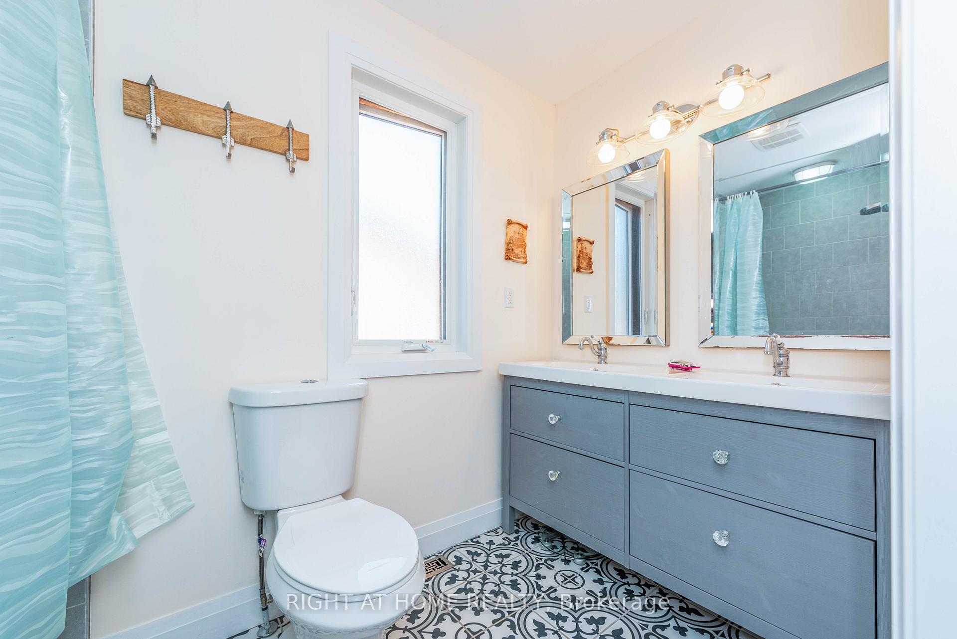 Photo 22 of 11 Ottaway Avenue, Barrie, Wellington — HOMEH