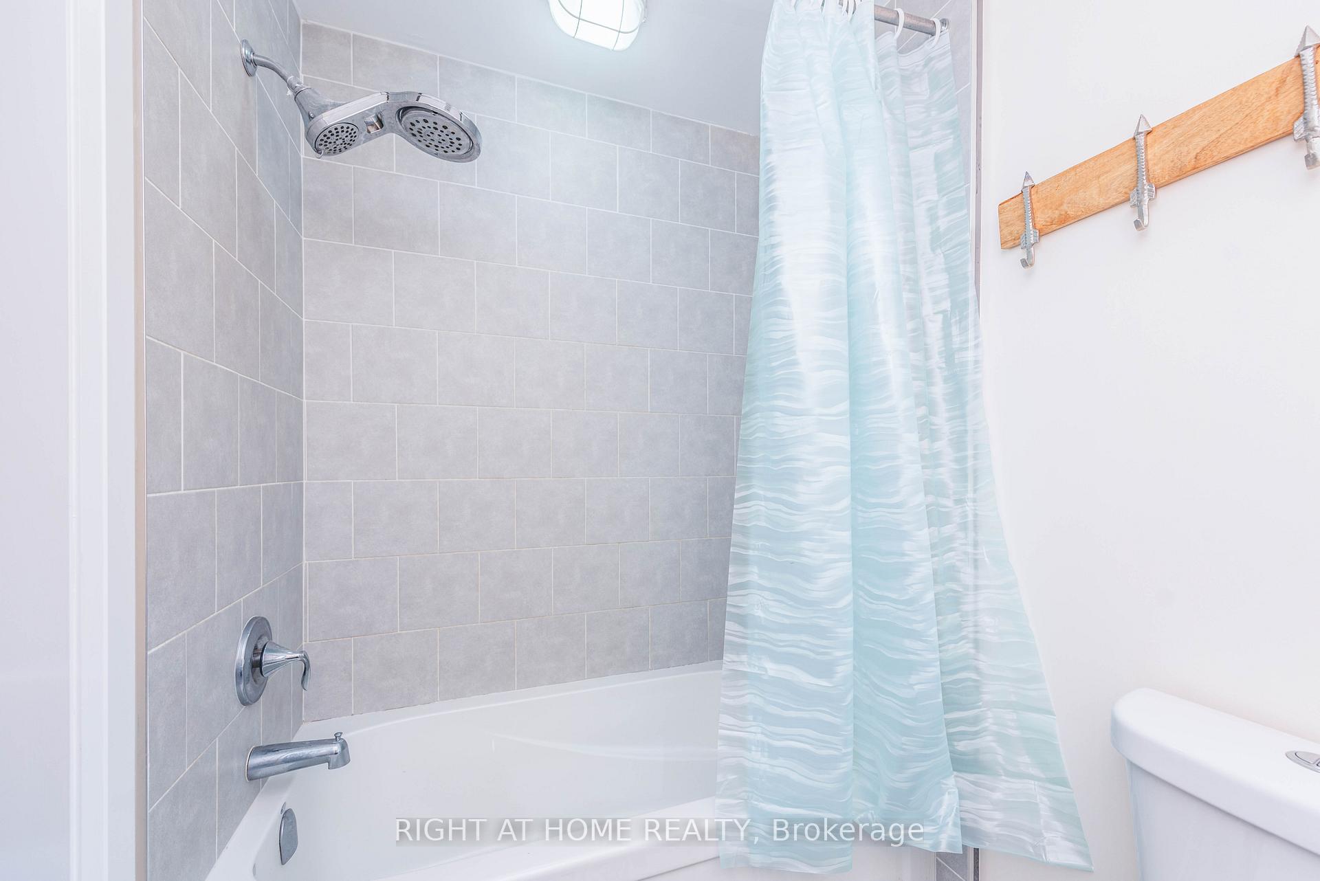 Photo 26 of 11 Ottaway Avenue, Barrie, Wellington — HOMEH