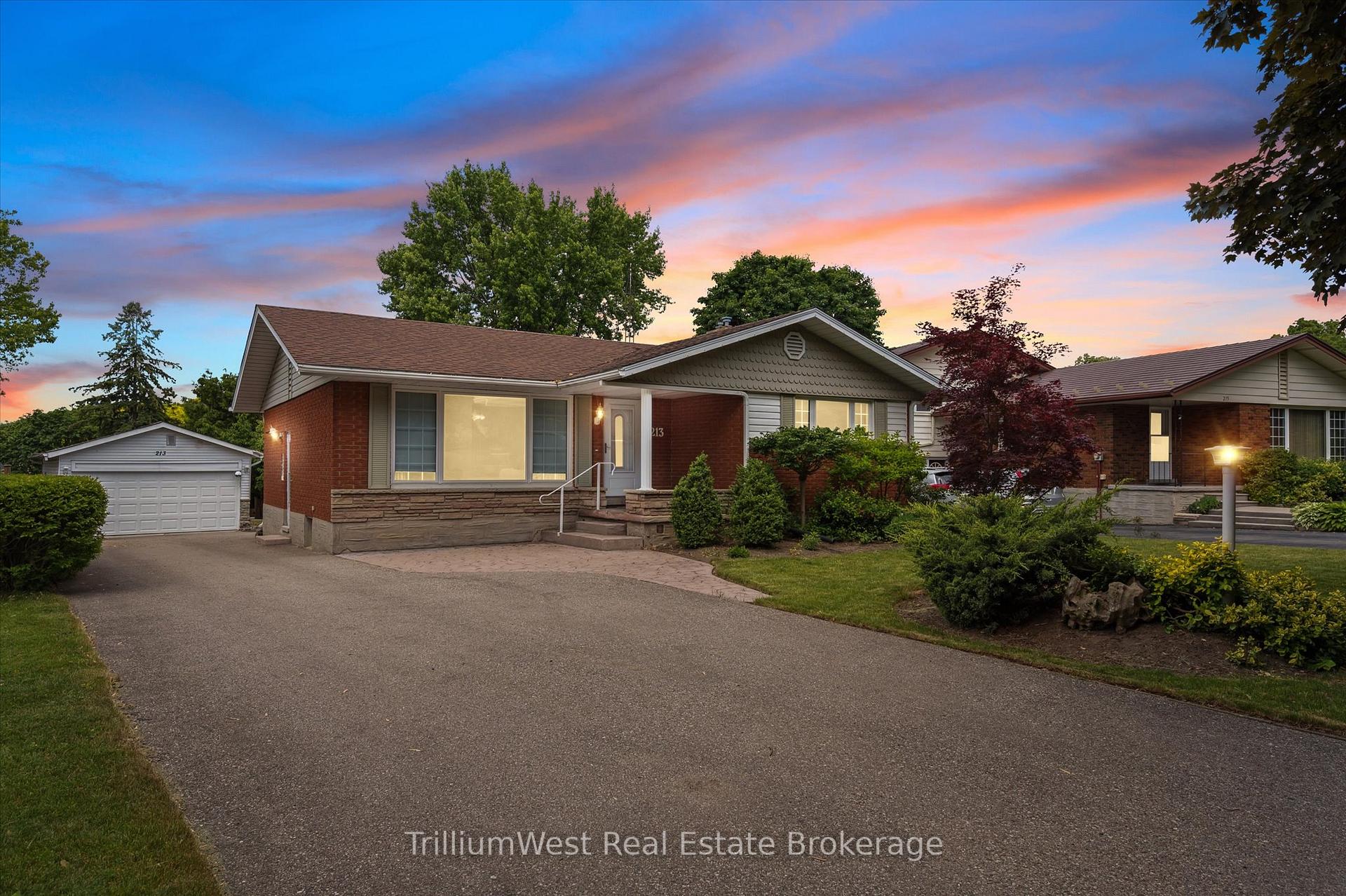 Photo 1 of 213 Dixie Crescent, Waterloo — HOMEH