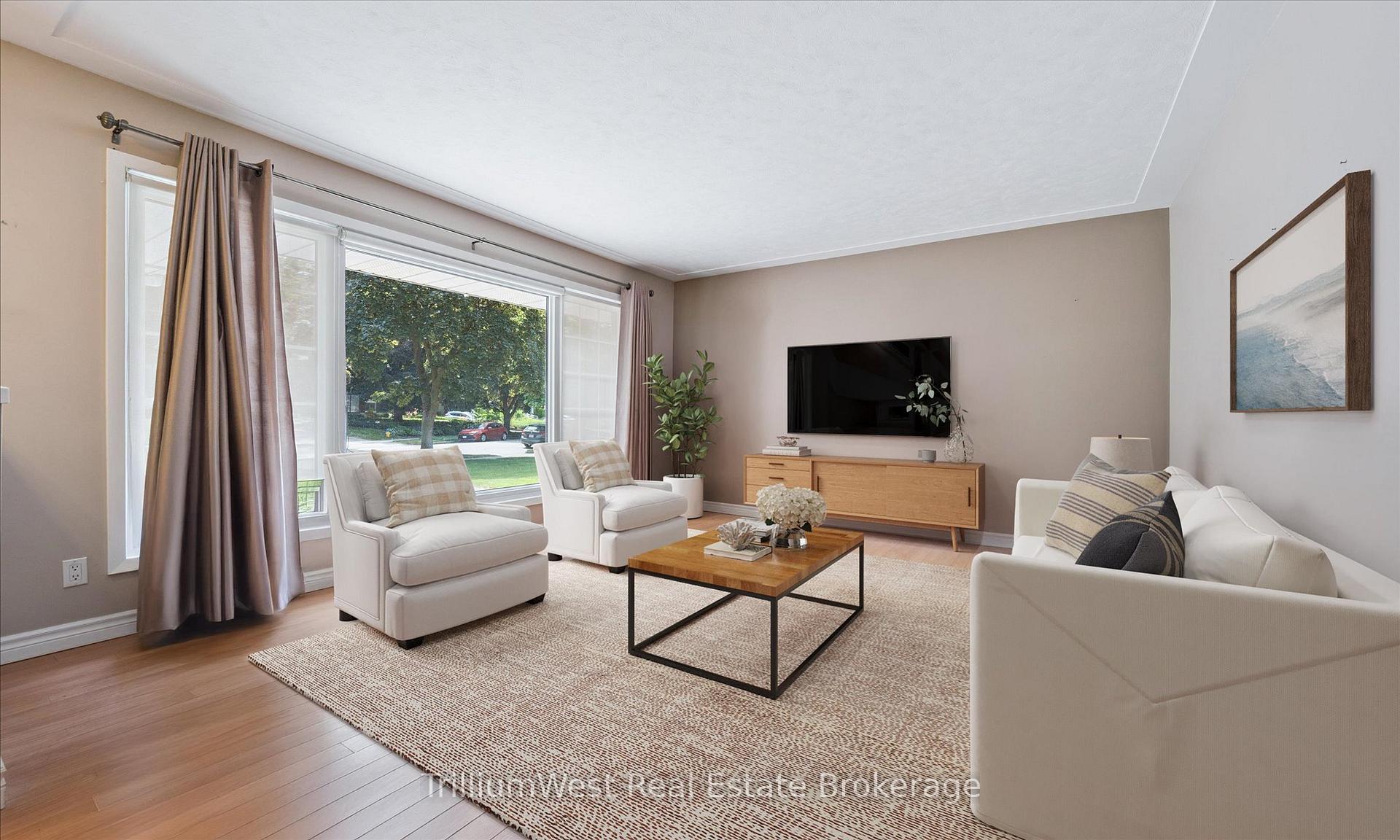 Photo 9 of 213 Dixie Crescent, Waterloo — HOMEH