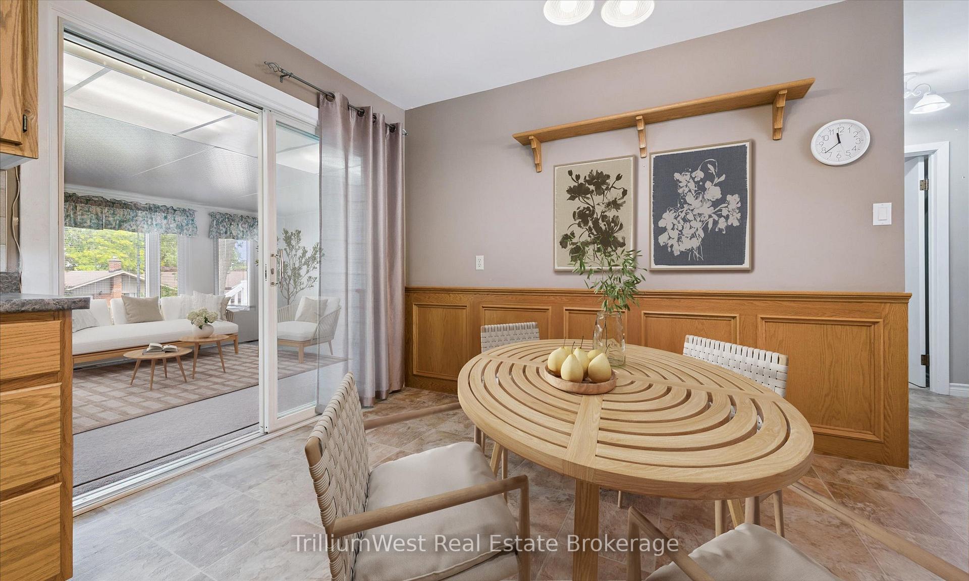 Photo 18 of 213 Dixie Crescent, Waterloo — HOMEH