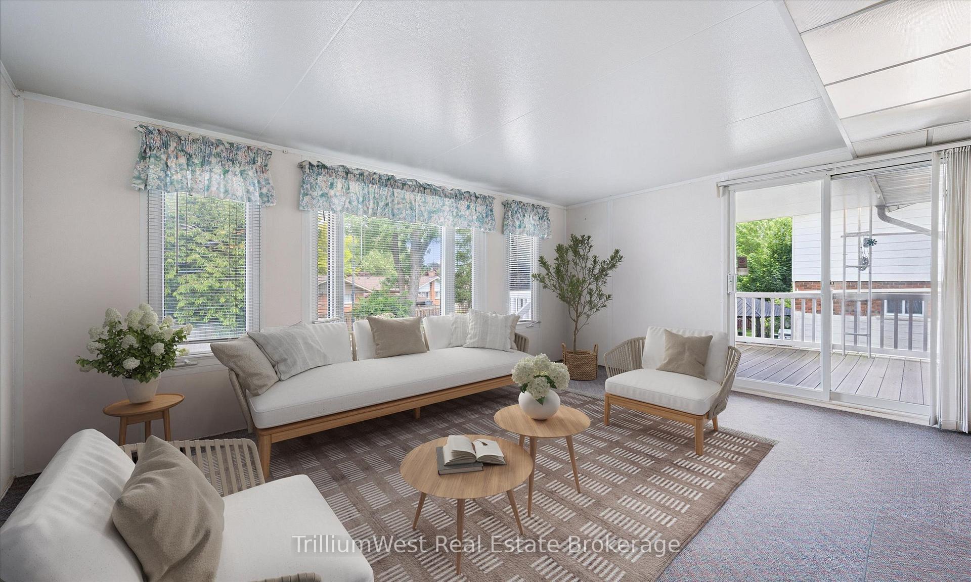 Photo 19 of 213 Dixie Crescent, Waterloo — HOMEH