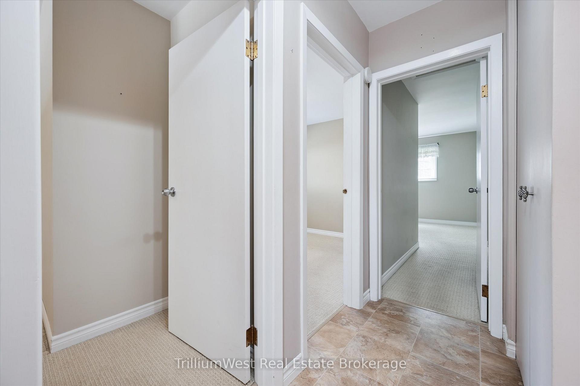 Photo 26 of 213 Dixie Crescent, Waterloo — HOMEH