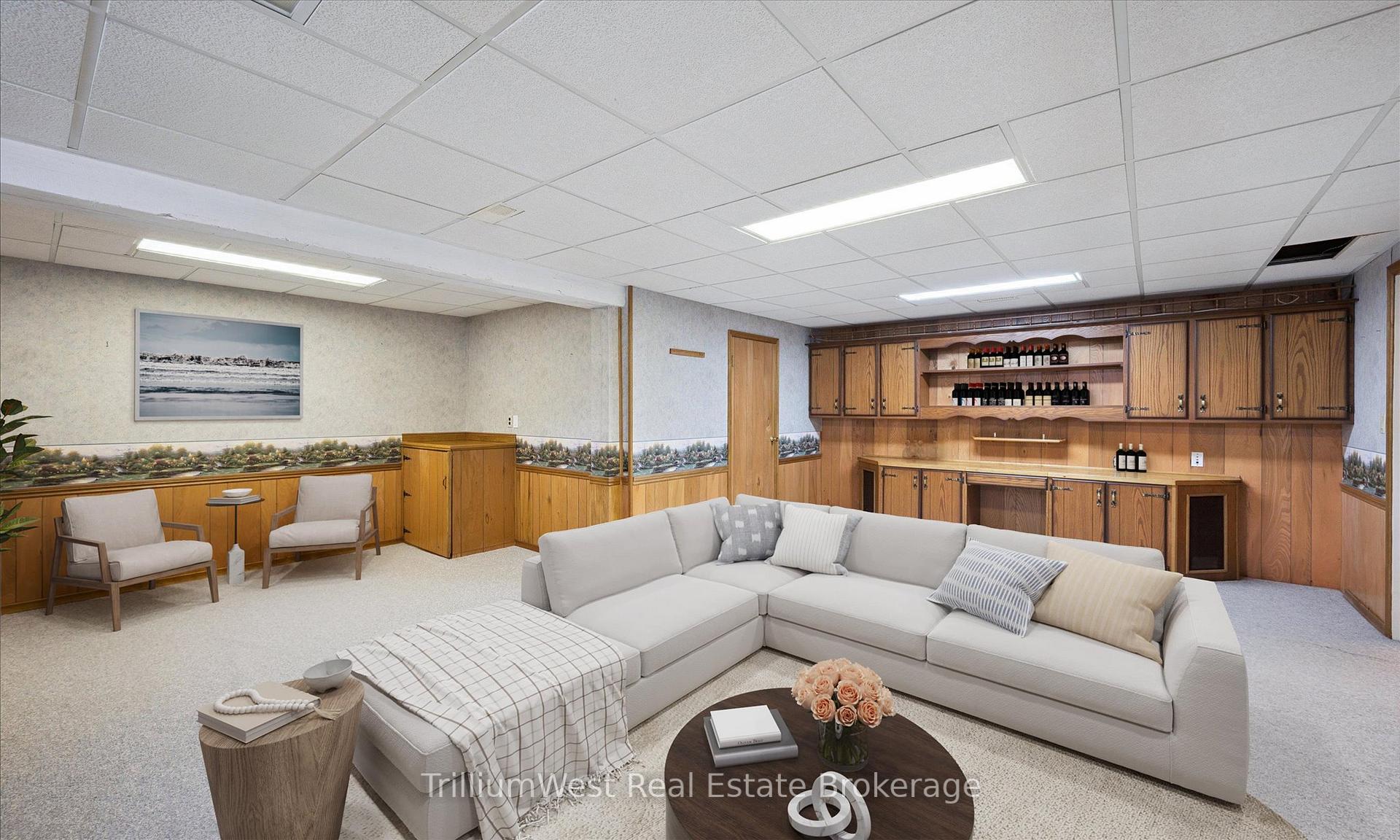 Photo 31 of 213 Dixie Crescent, Waterloo — HOMEH