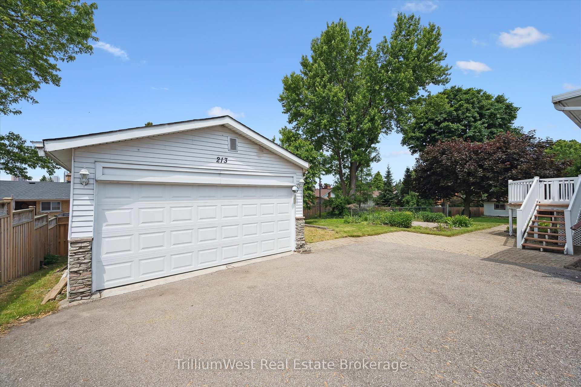 Photo 36 of 213 Dixie Crescent, Waterloo — HOMEH