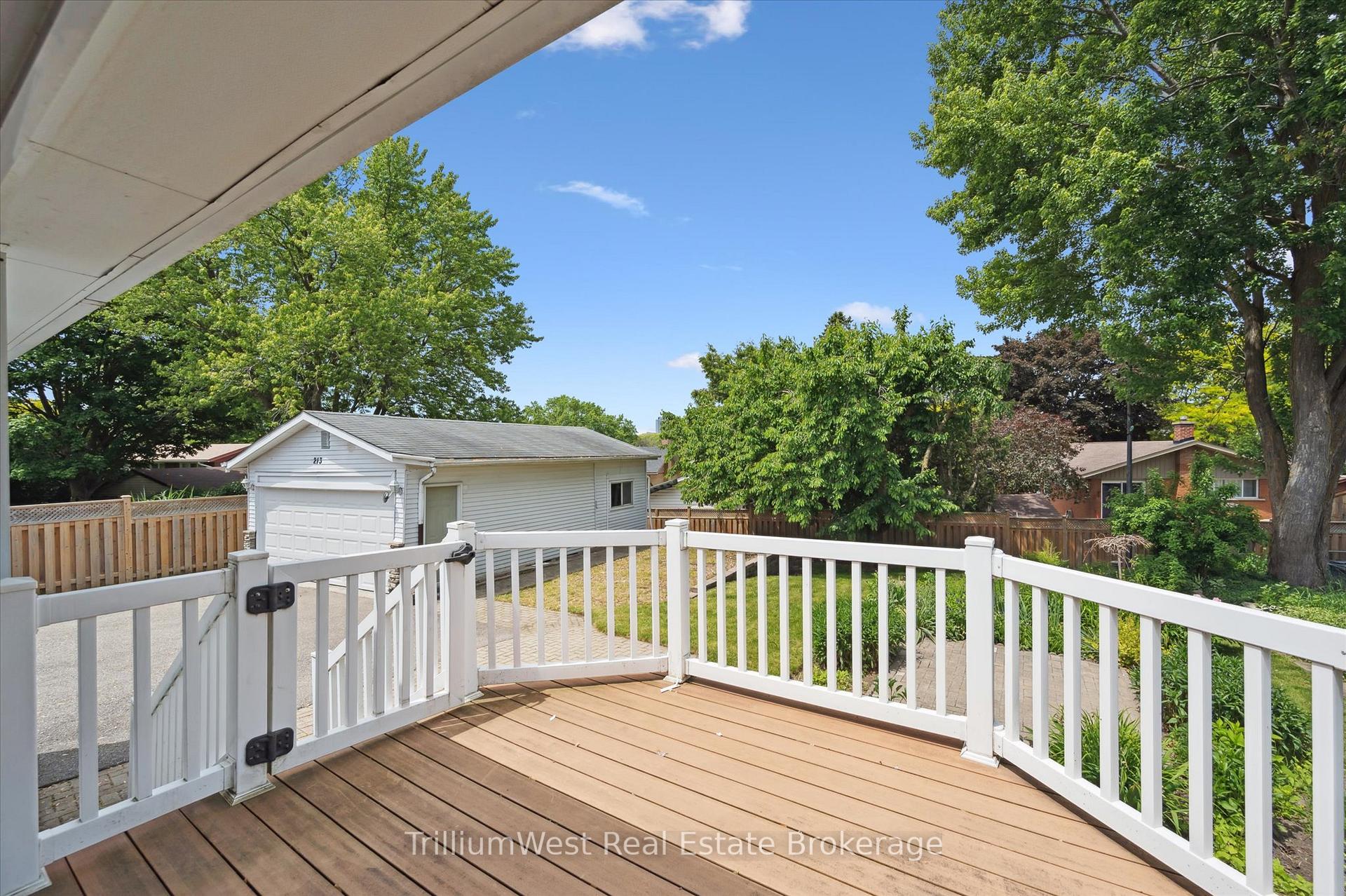 Photo 43 of 213 Dixie Crescent, Waterloo — HOMEH