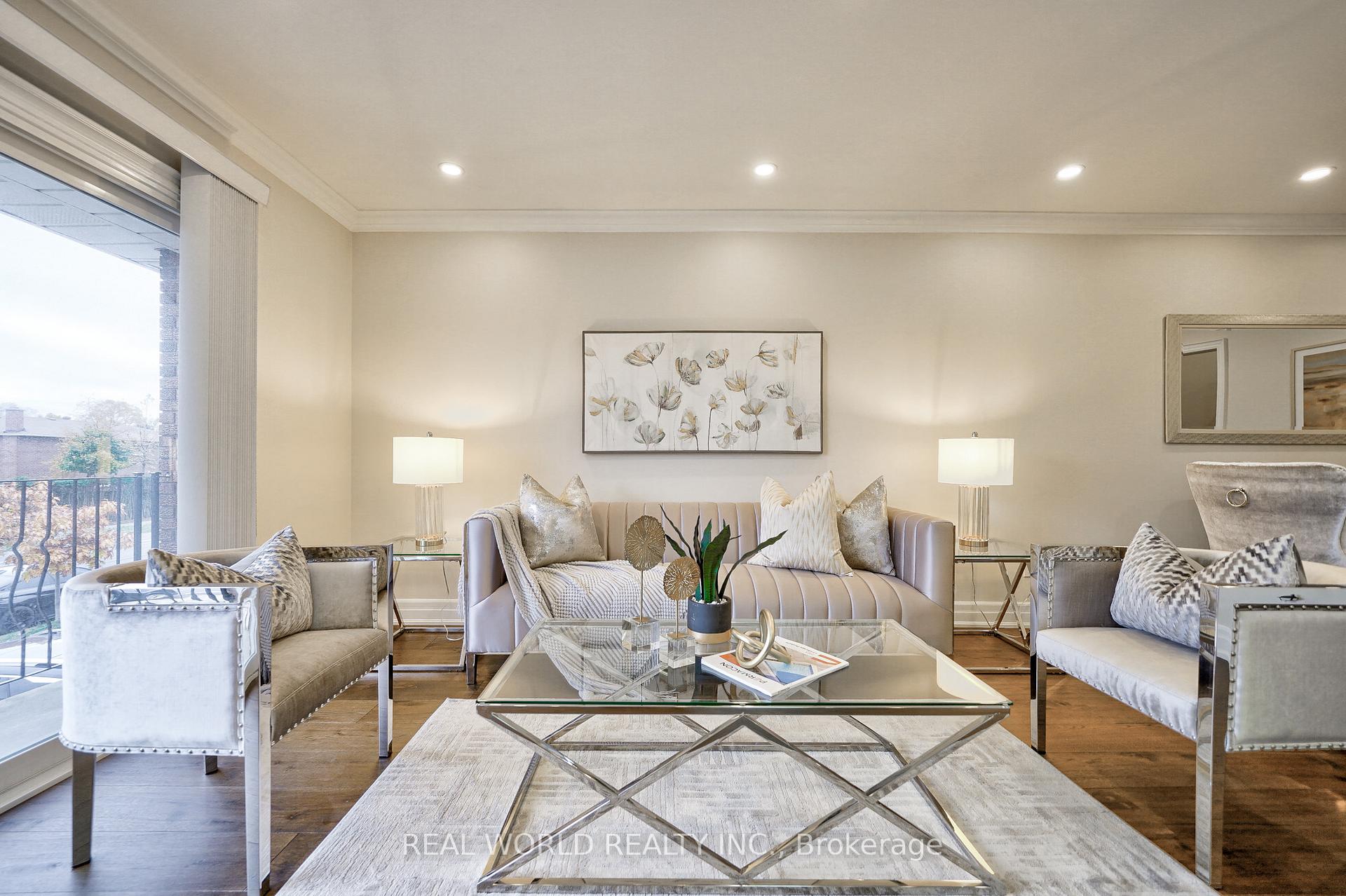 Photo 4 of 333 Glen Shields Avenue, Vaughan, Glen Shields — HOMEH