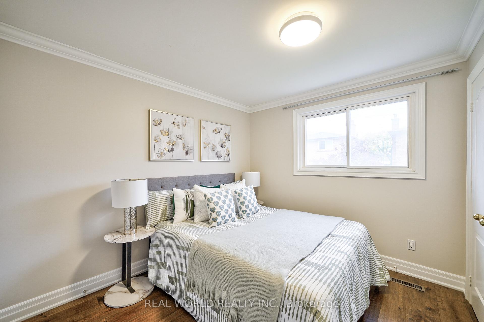 Photo 14 of 333 Glen Shields Avenue, Vaughan, Glen Shields — HOMEH