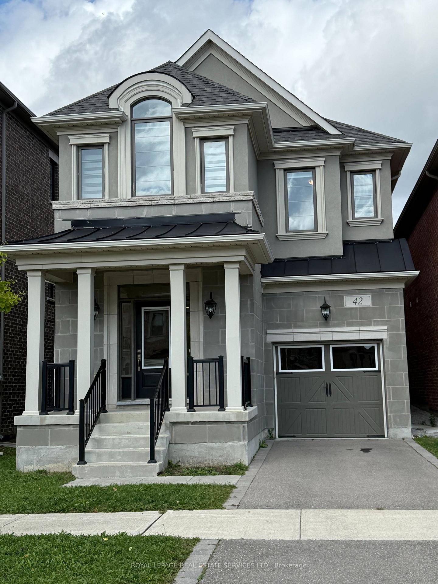 Photo 3 of 42 Faust Ridge, Vaughan, Kleinburg — HOMEH