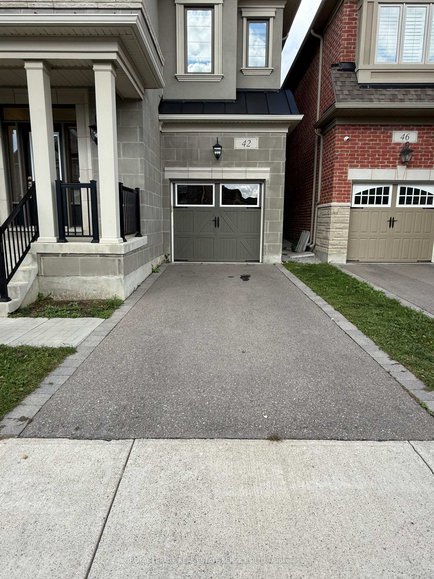 Photo 4 of 42 Faust Ridge, Vaughan, Kleinburg — HOMEH
