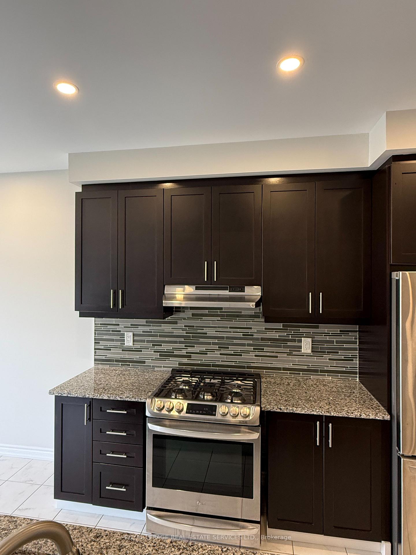 Photo 13 of 42 Faust Ridge, Vaughan, Kleinburg — HOMEH