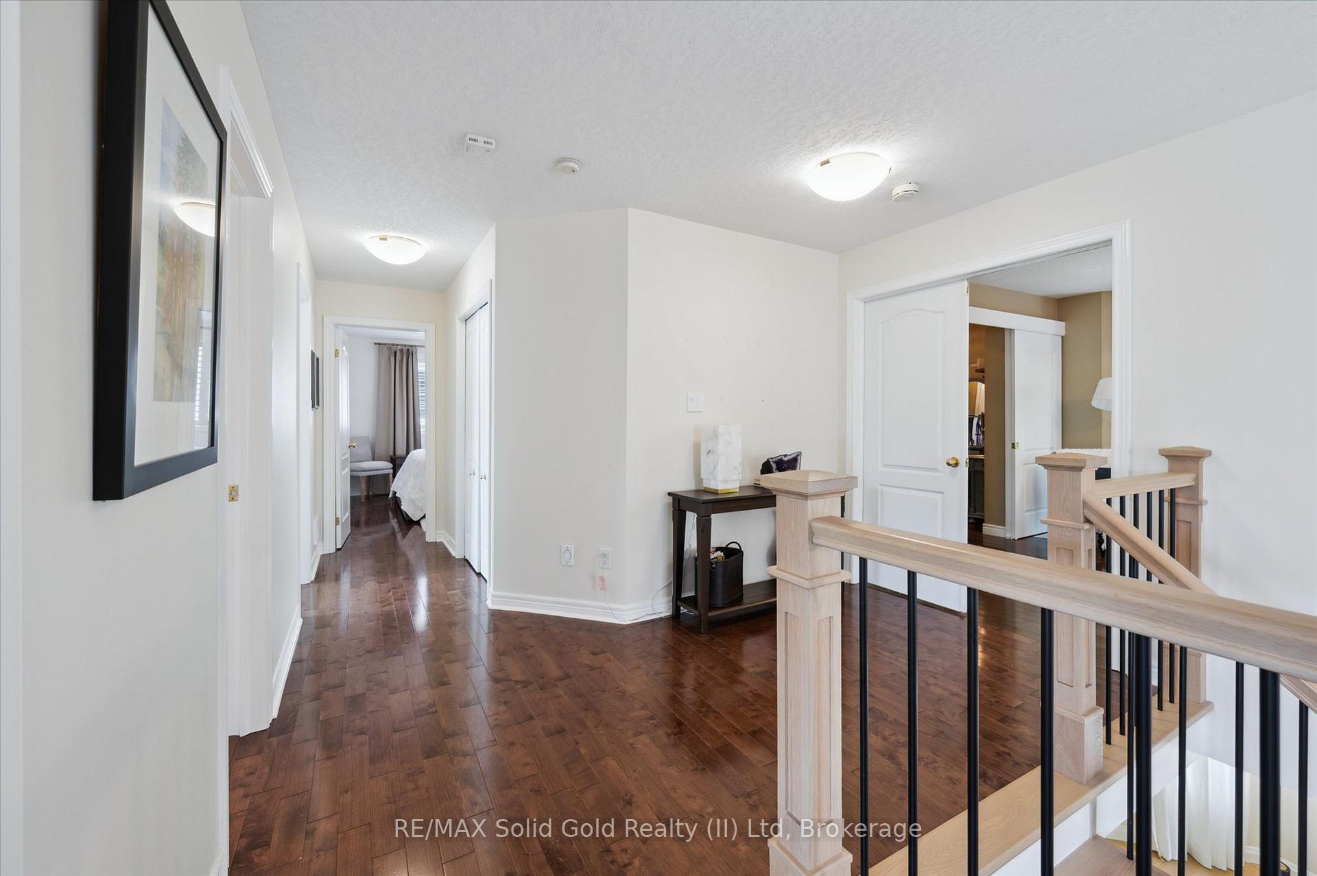 Photo 27 of 748 Cedar Bend Drive, Waterloo — HOMEH