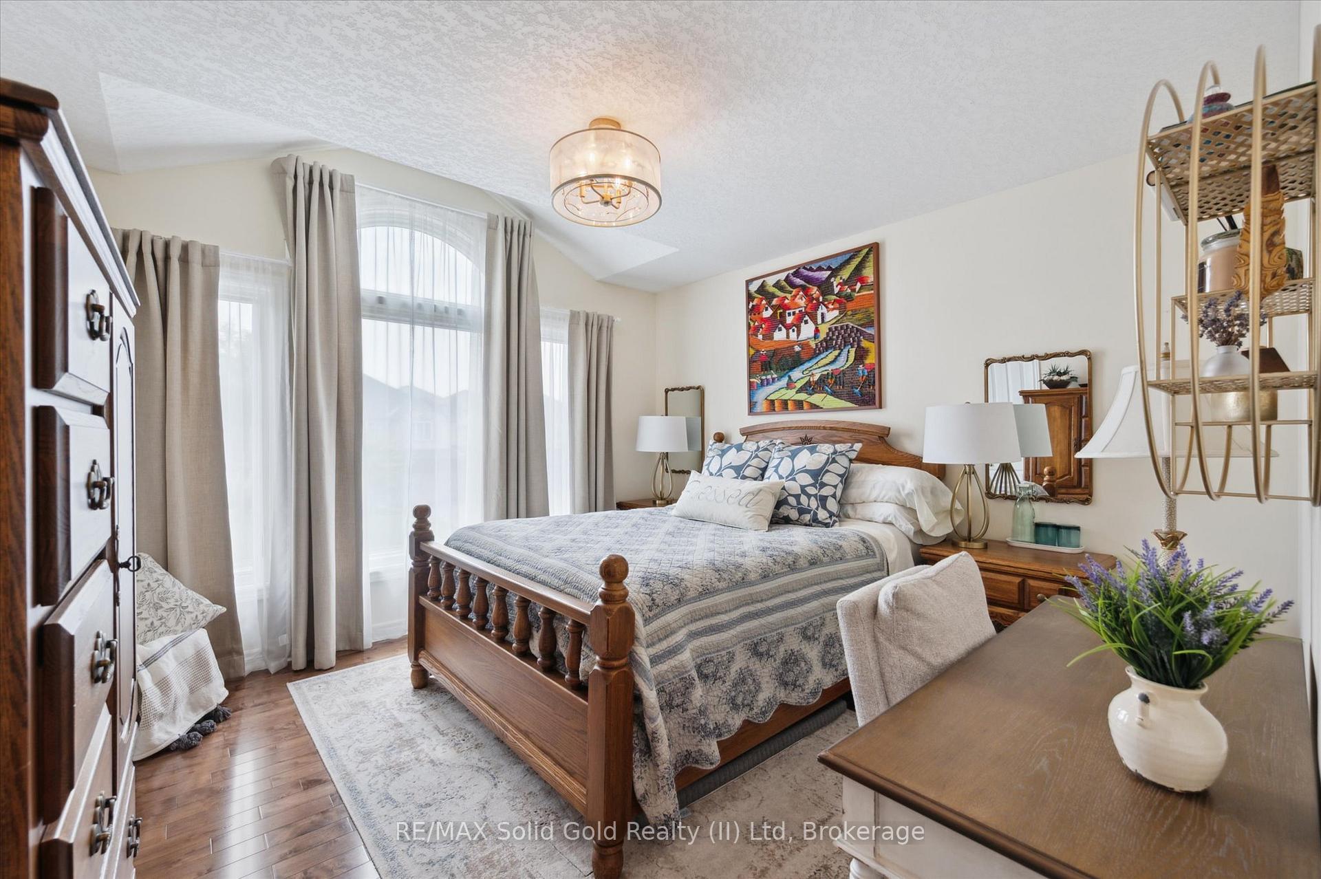 Photo 28 of 748 Cedar Bend Drive, Waterloo — HOMEH