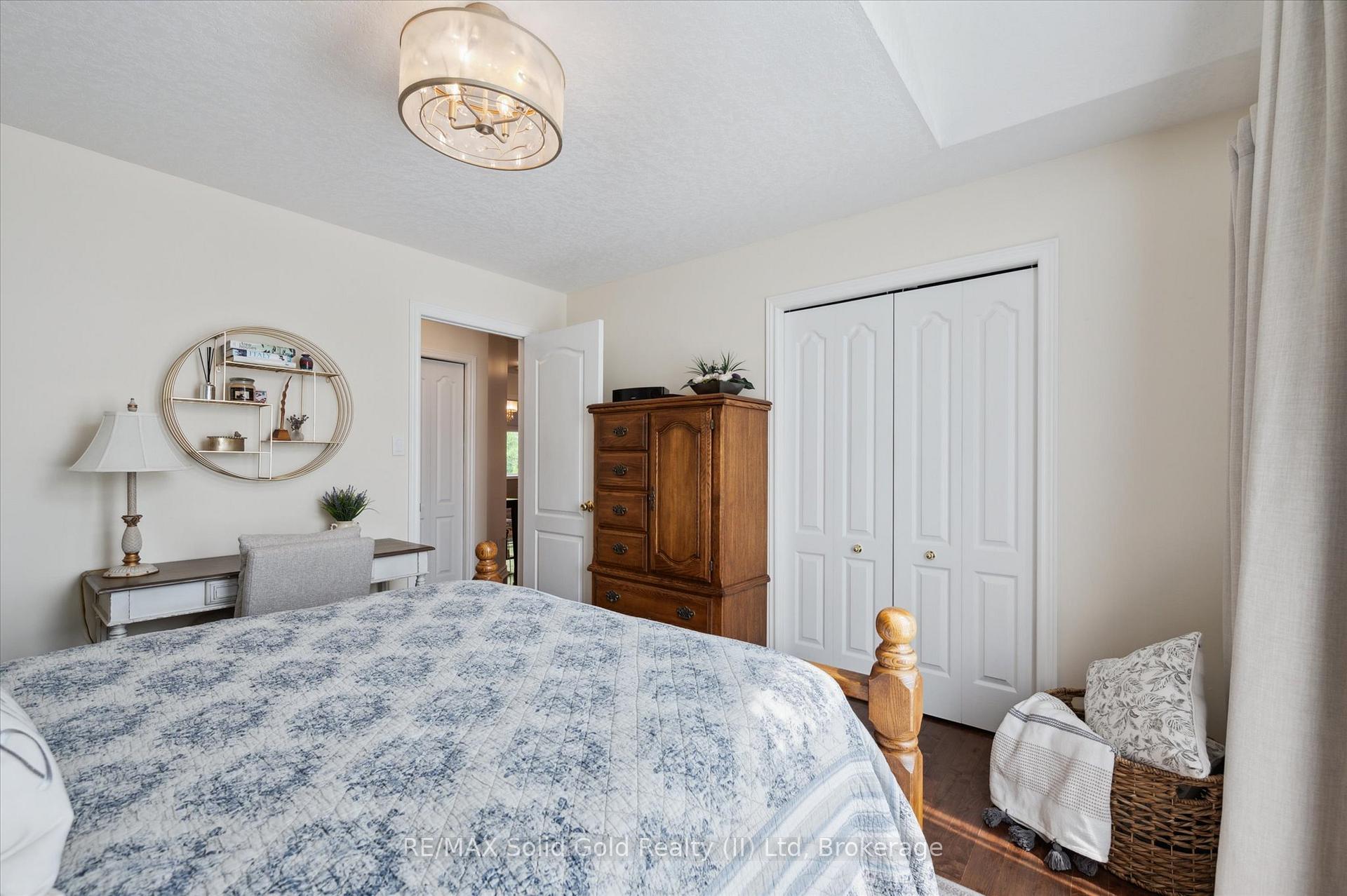 Photo 29 of 748 Cedar Bend Drive, Waterloo — HOMEH
