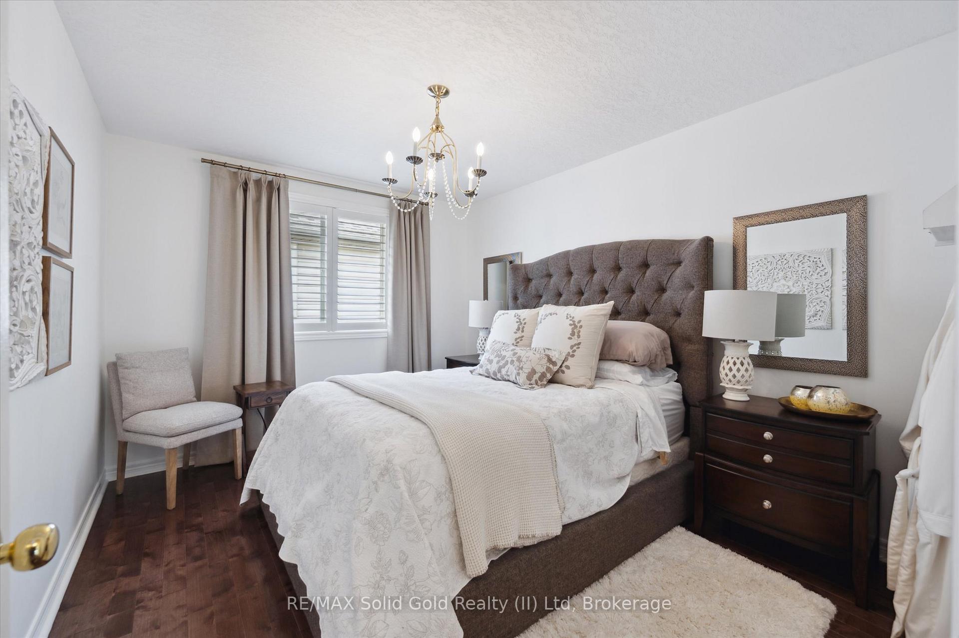 Photo 30 of 748 Cedar Bend Drive, Waterloo — HOMEH
