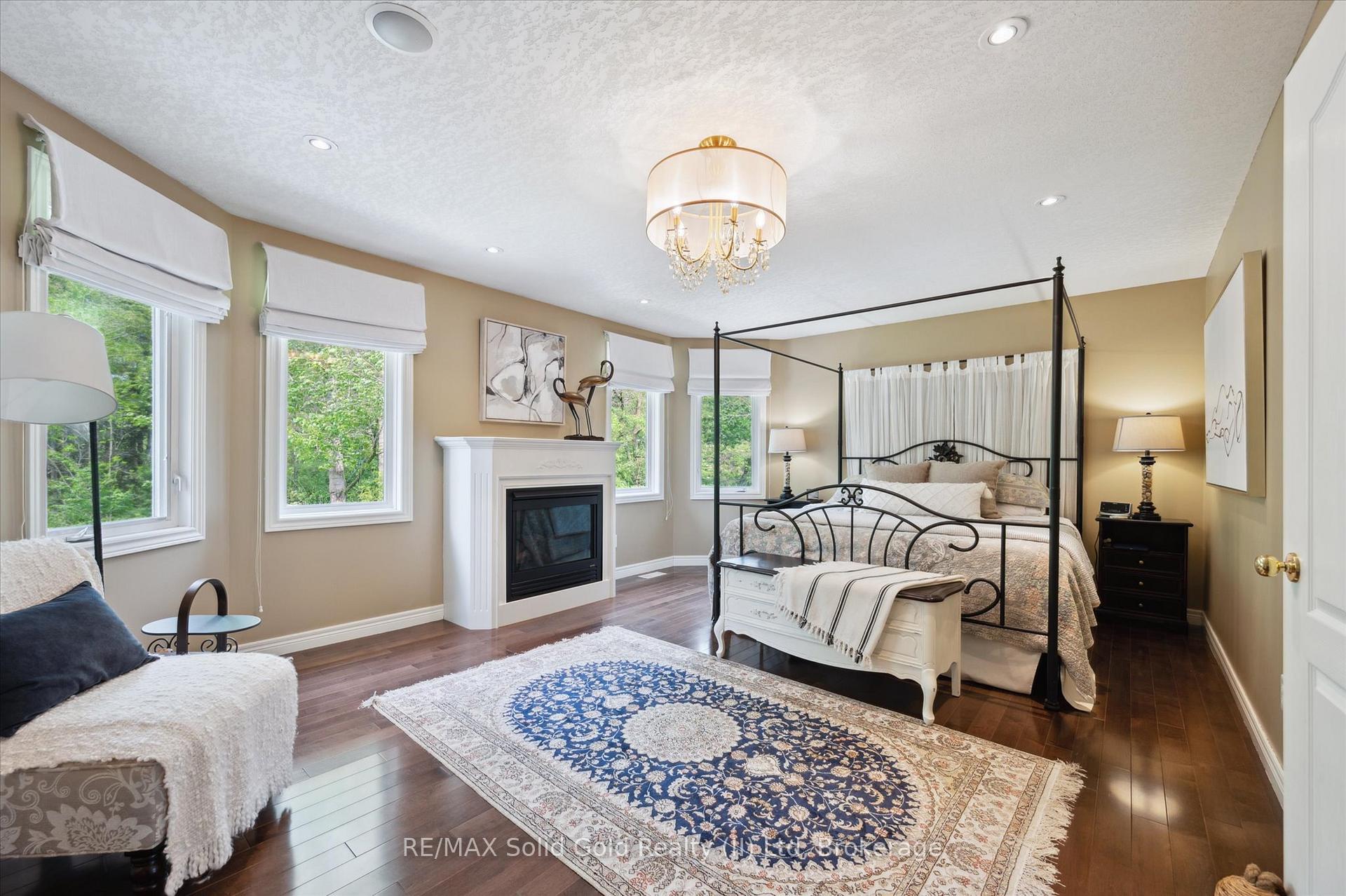 Photo 32 of 748 Cedar Bend Drive, Waterloo — HOMEH