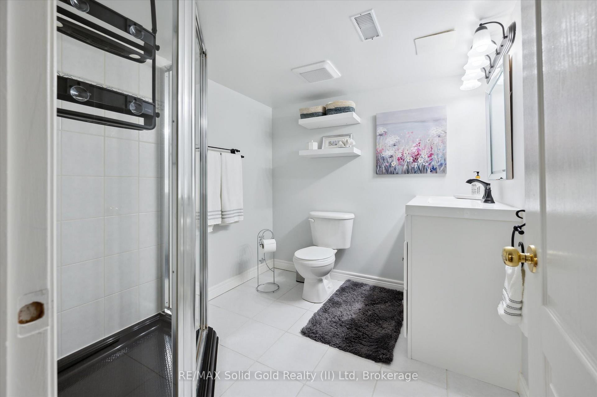 Photo 43 of 748 Cedar Bend Drive, Waterloo — HOMEH