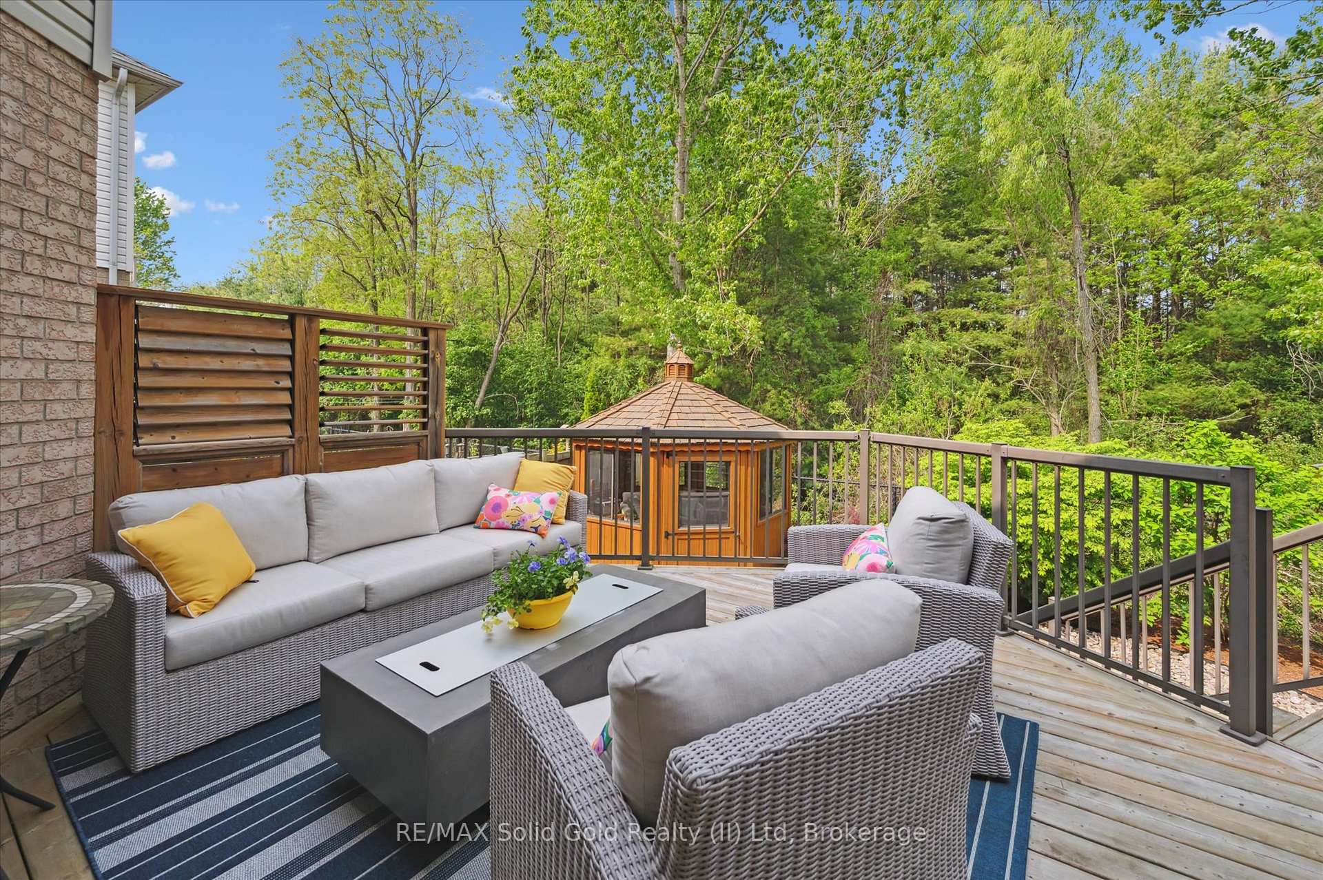Photo 45 of 748 Cedar Bend Drive, Waterloo — HOMEH