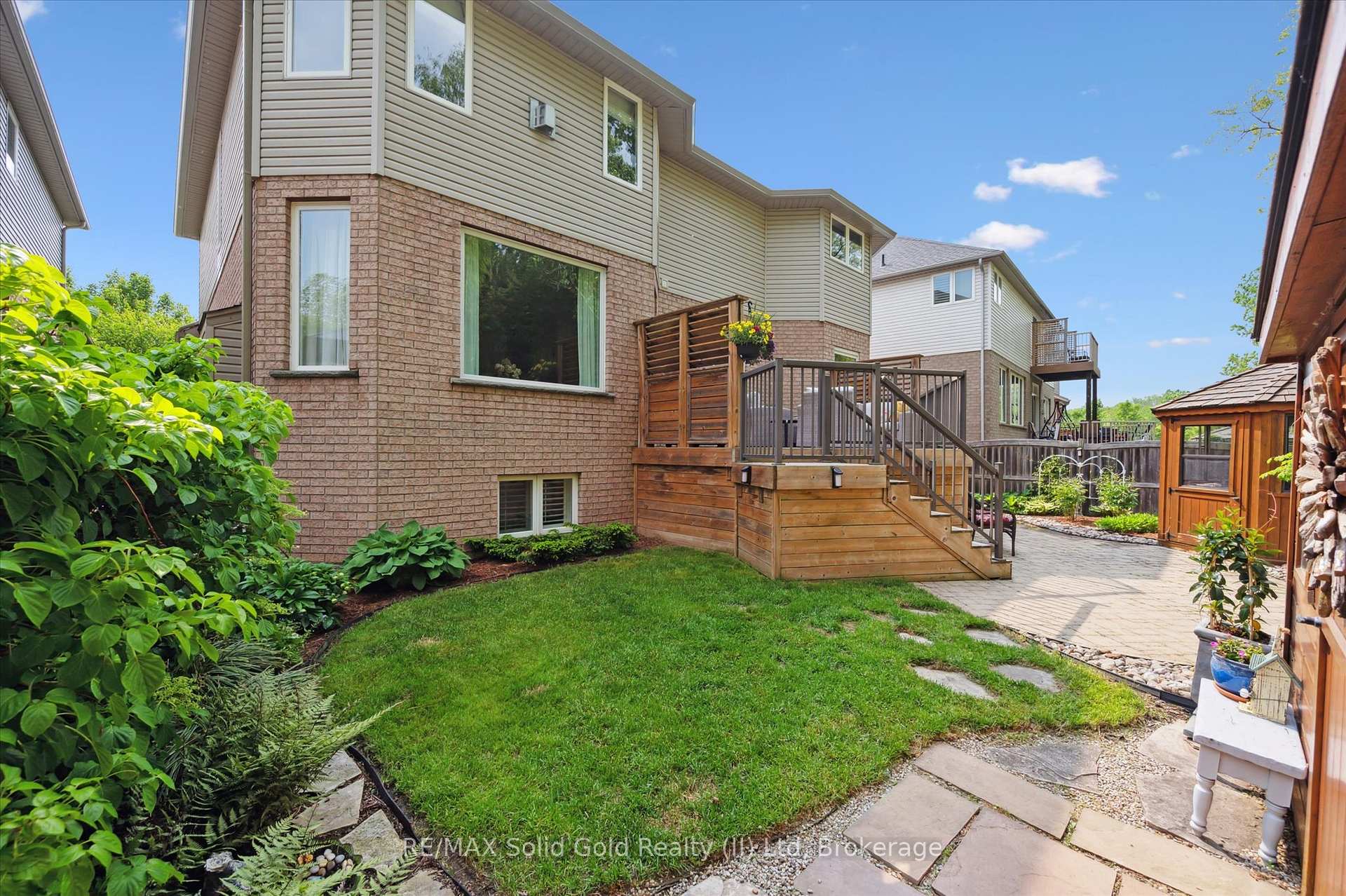 Photo 46 of 748 Cedar Bend Drive, Waterloo — HOMEH