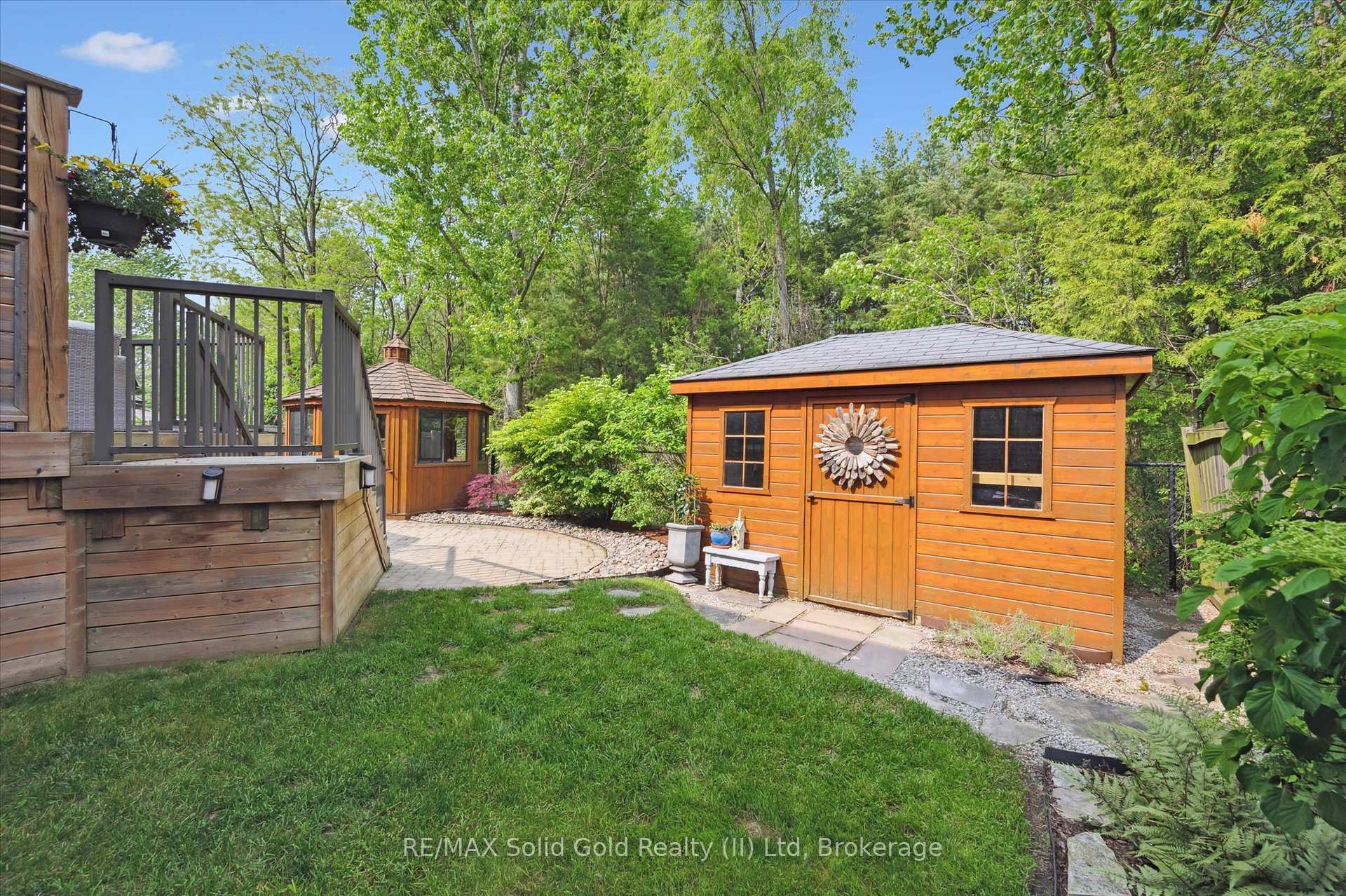 Photo 47 of 748 Cedar Bend Drive, Waterloo — HOMEH