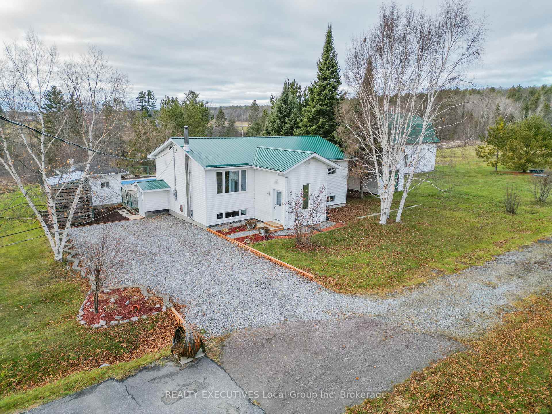 Front of 33 Dubeau Street