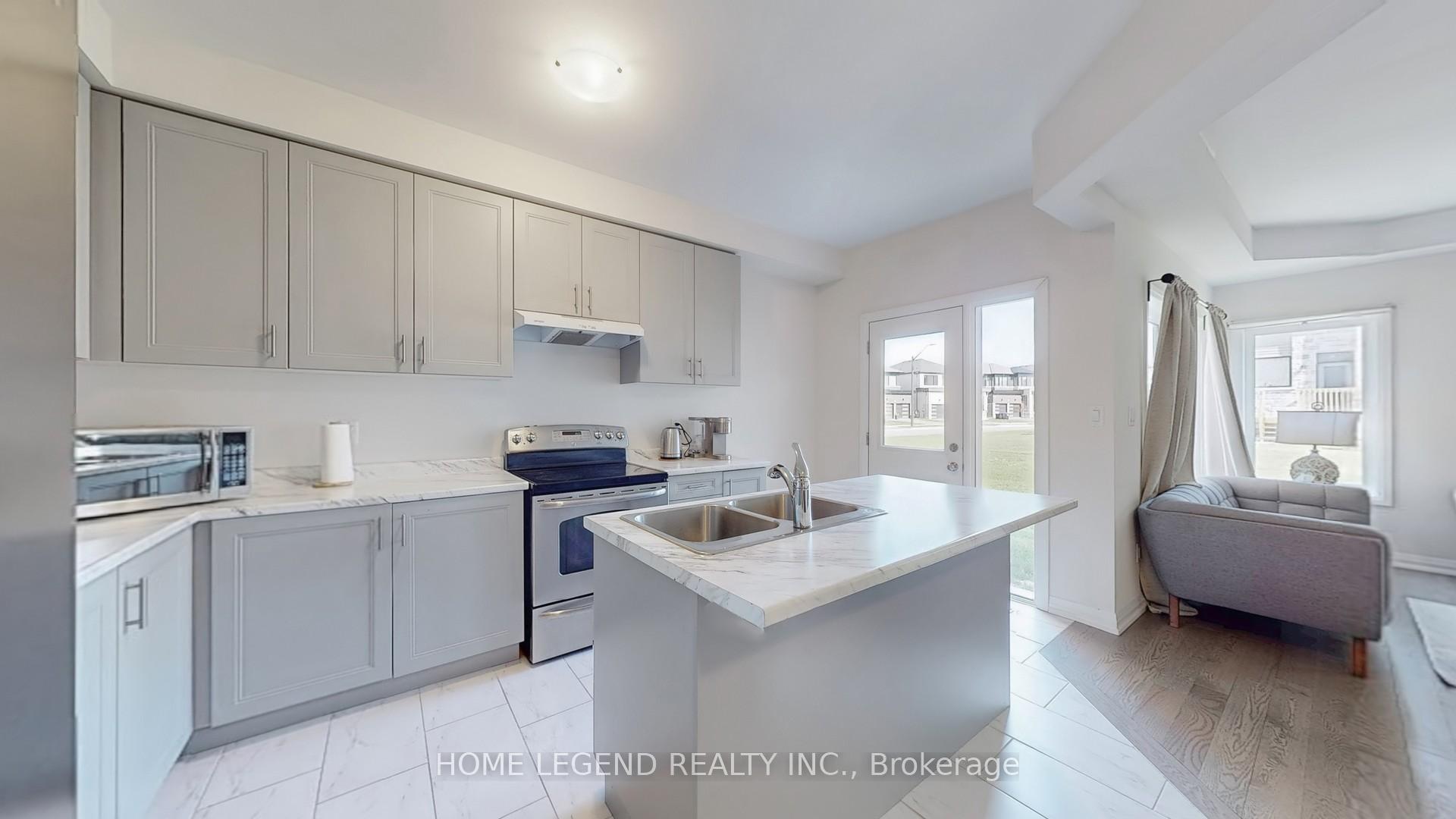 Photo 6 of 75 Federica Crescent, Wasaga Beach — HOMEH