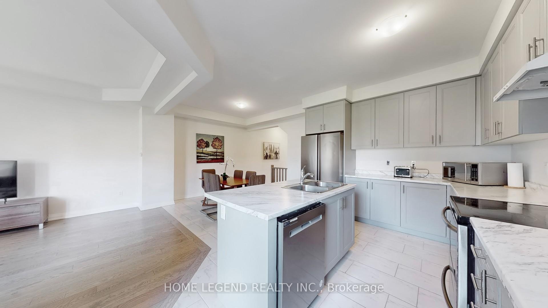 Photo 7 of 75 Federica Crescent, Wasaga Beach — HOMEH