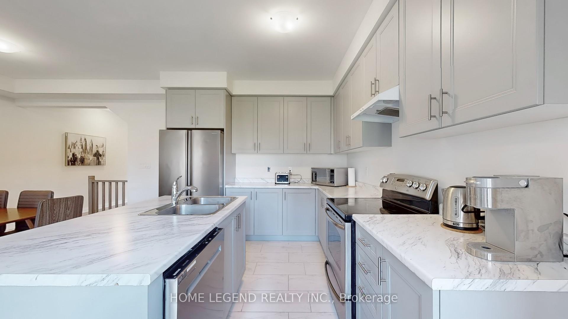 Photo 8 of 75 Federica Crescent, Wasaga Beach — HOMEH