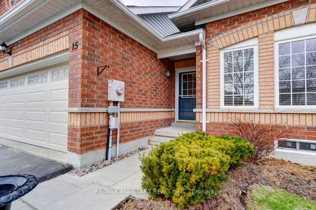 Photo 40 of 15 Meadow's End Crescent, Uxbridge — HOMEH