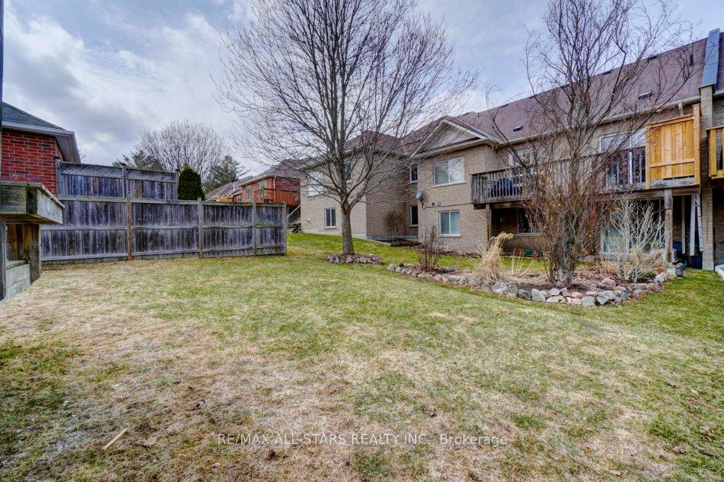 Photo 50 of 15 Meadow's End Crescent, Uxbridge — HOMEH