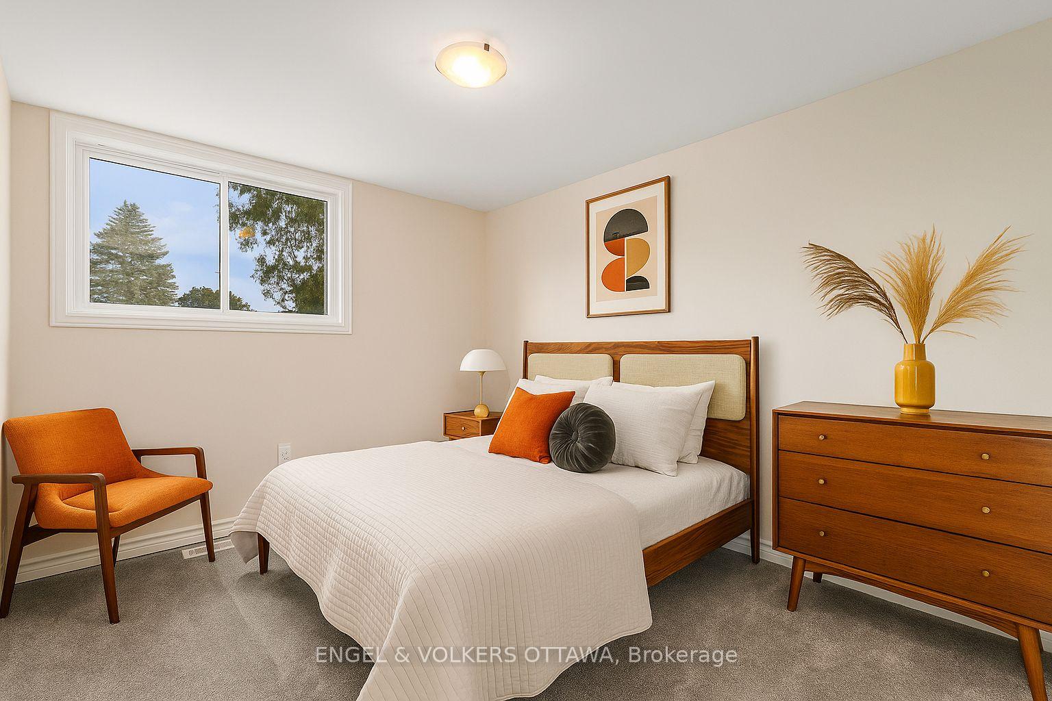 Photo 10 of 123 Tripp Crescent, Ottawa, Barrhaven - Pheasant Run — HOMEH