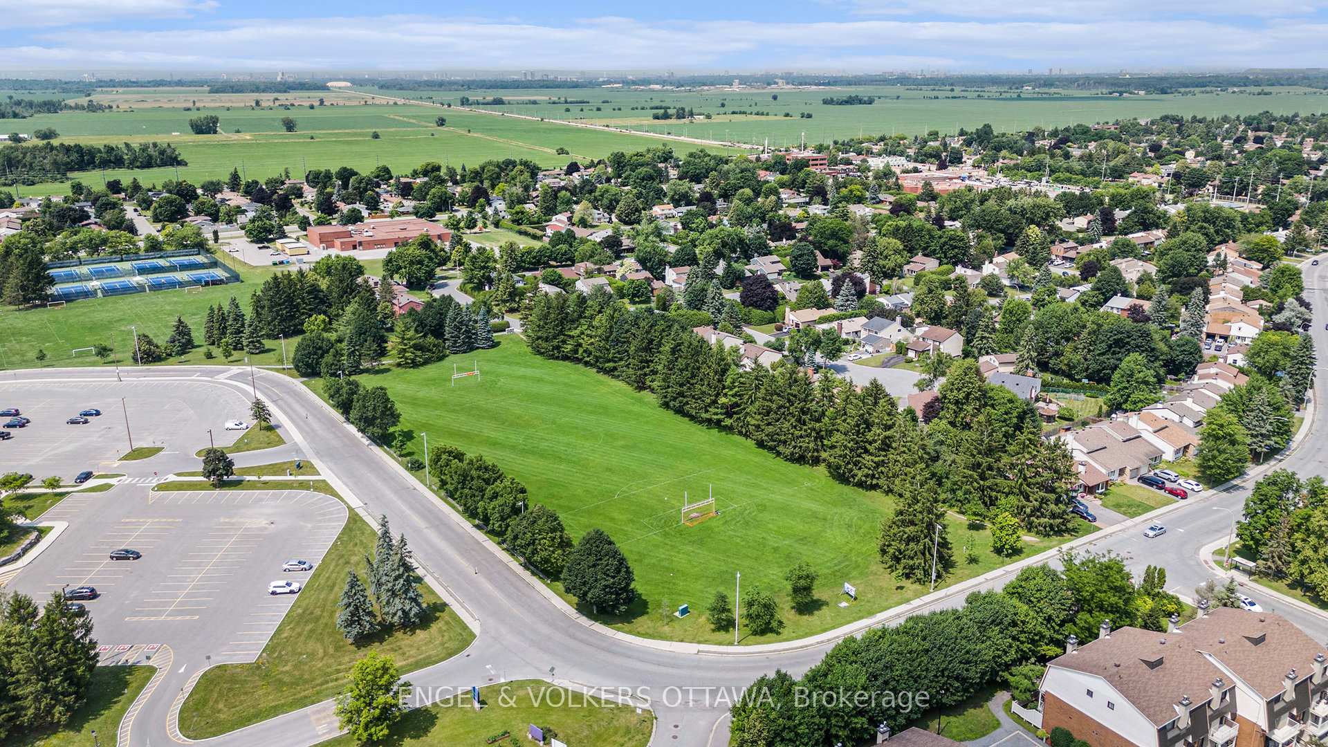 Photo 16 of 123 Tripp Crescent, Ottawa, Barrhaven - Pheasant Run — HOMEH
