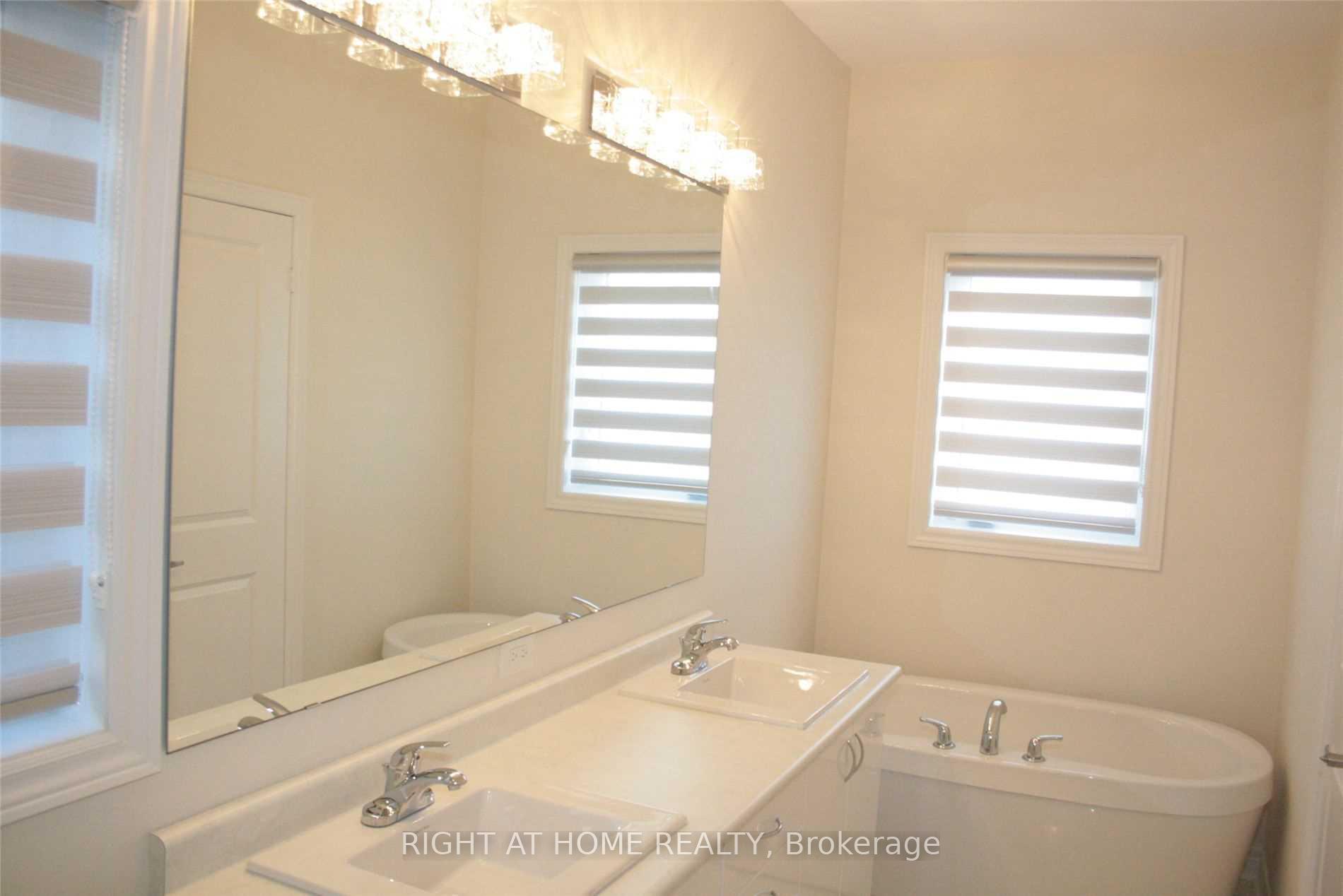 Photo 9 of 65 Laskin Drive, Vaughan, Patterson — HOMEH