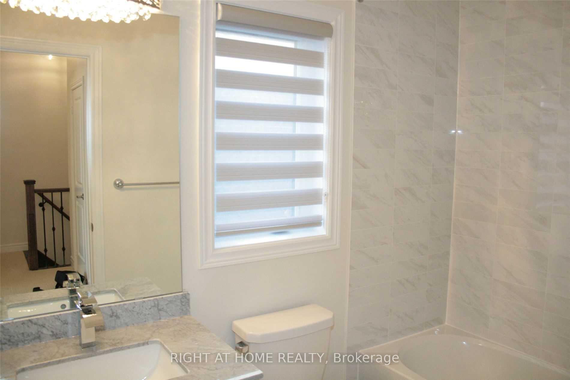 Photo 10 of 65 Laskin Drive, Vaughan, Patterson — HOMEH