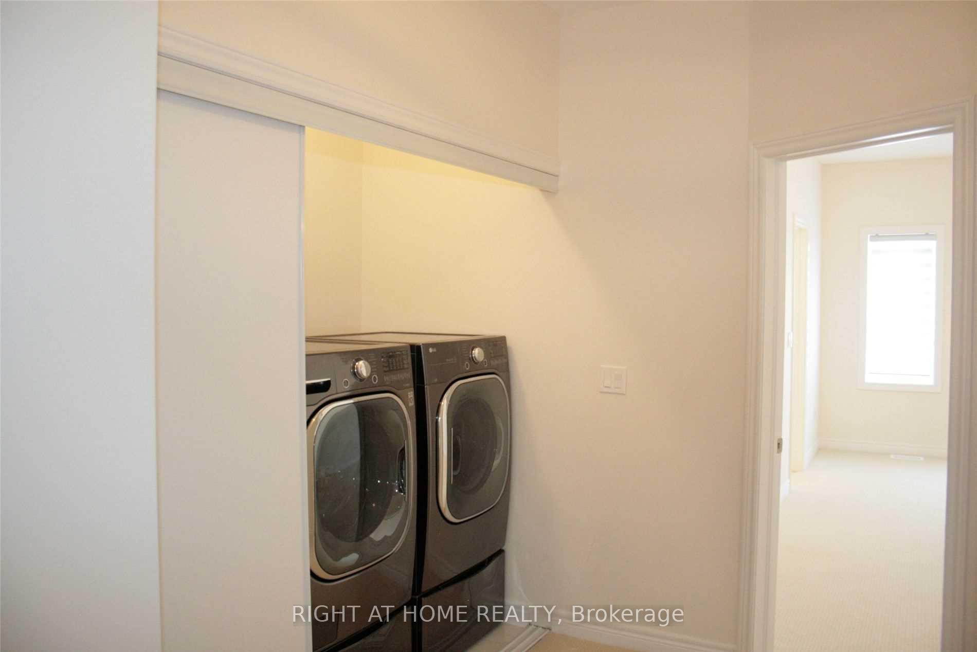 Photo 12 of 65 Laskin Drive, Vaughan, Patterson — HOMEH