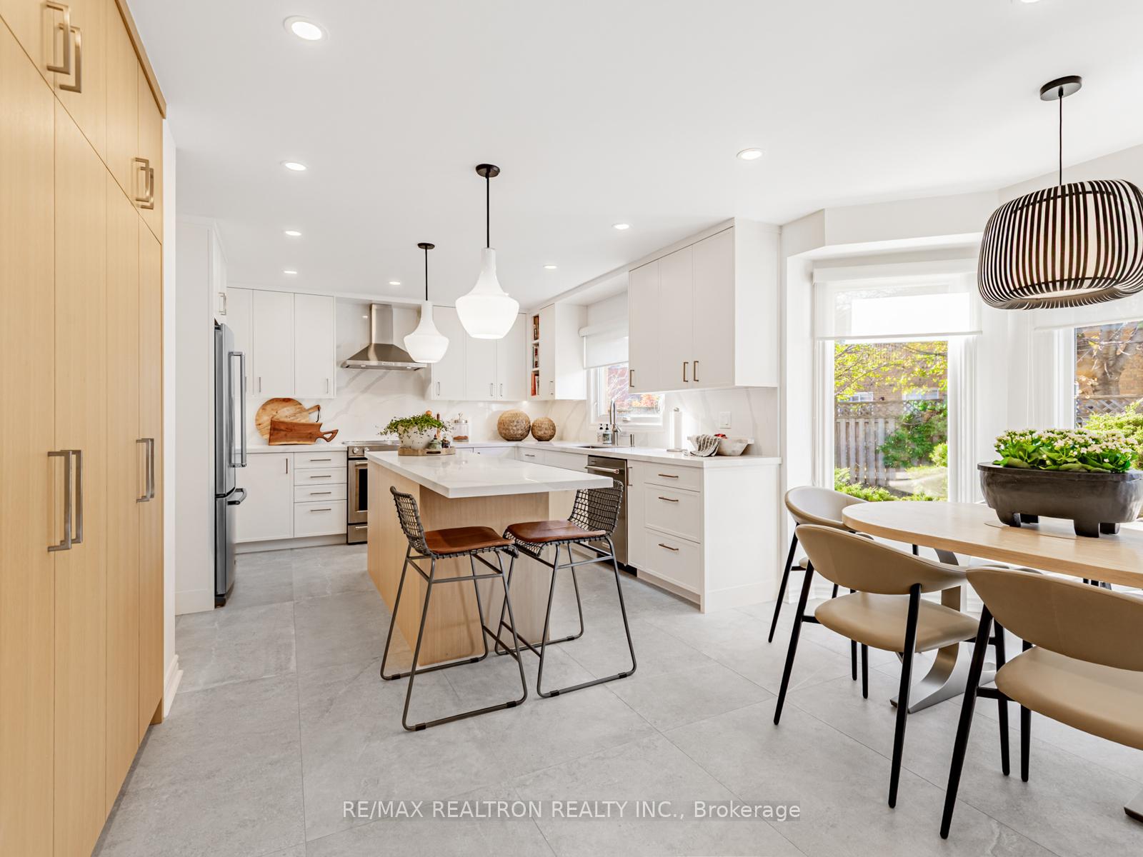 Photo 10 of 151 Newport Square, Vaughan, Uplands — HOMEH