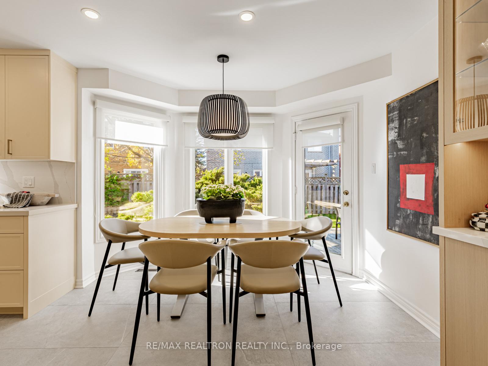 Photo 14 of 151 Newport Square, Vaughan, Uplands — HOMEH