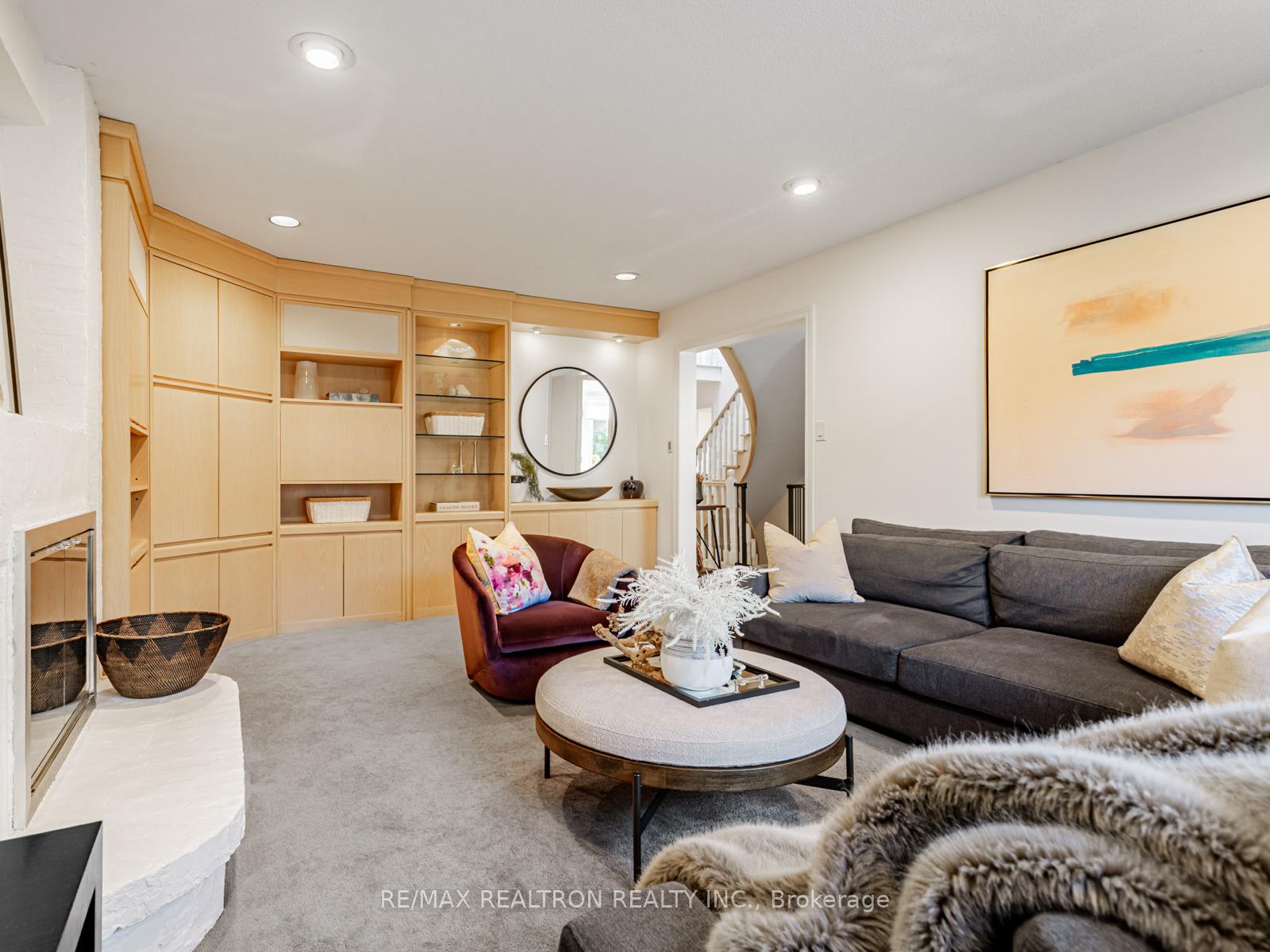 Photo 17 of 151 Newport Square, Vaughan, Uplands — HOMEH