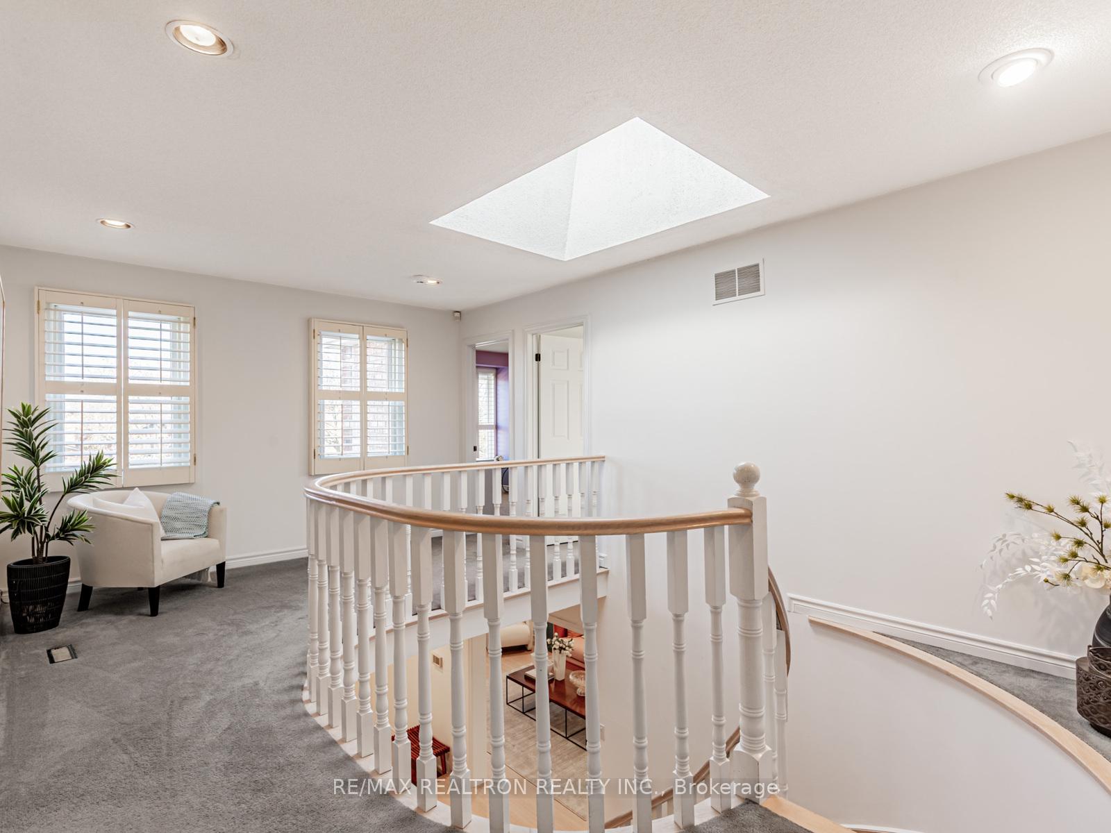 Photo 19 of 151 Newport Square, Vaughan, Uplands — HOMEH