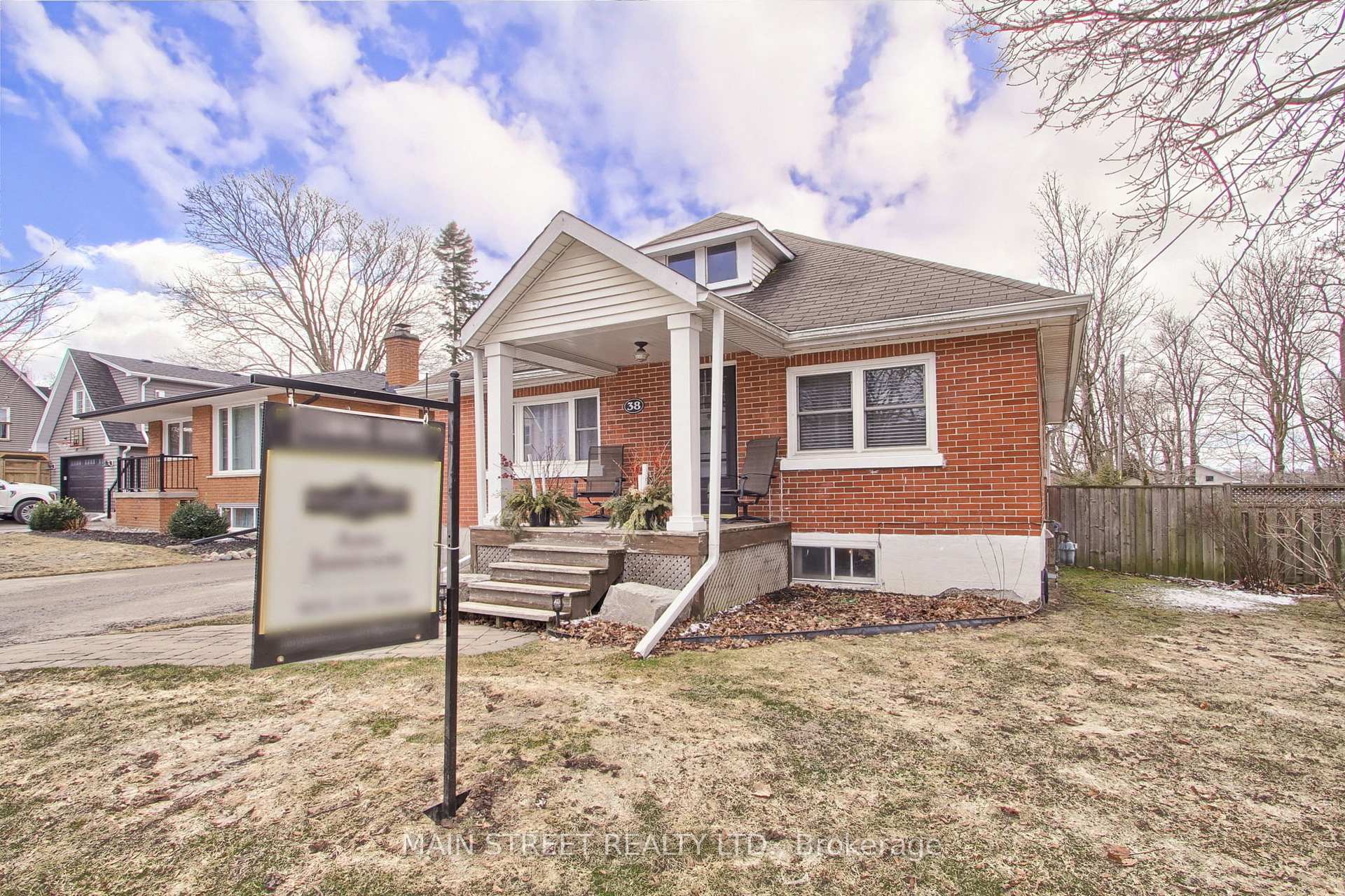Photo 3 of 38 Marietta Street, Uxbridge — HOMEH