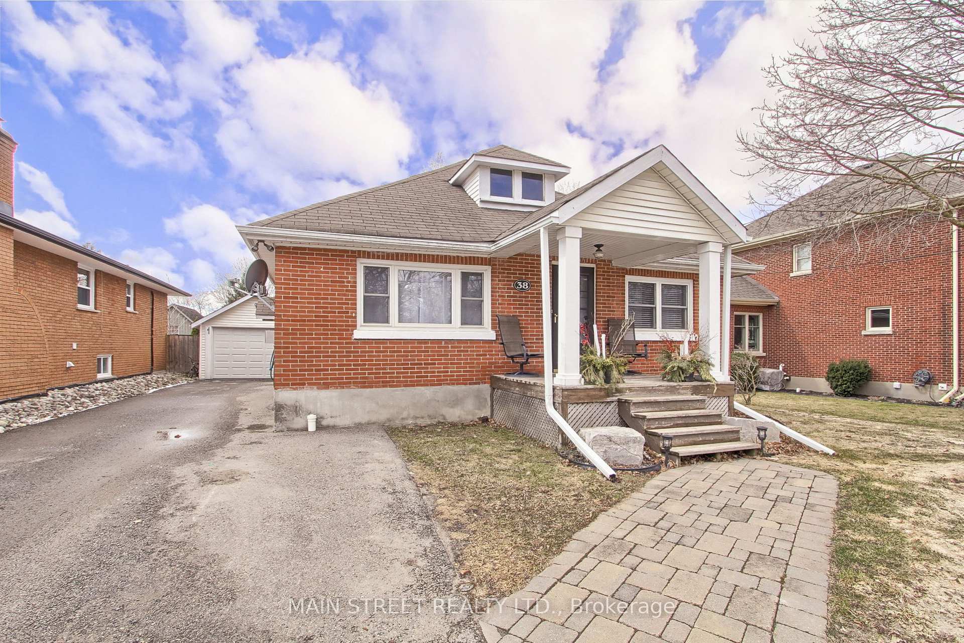 Photo 4 of 38 Marietta Street, Uxbridge — HOMEH