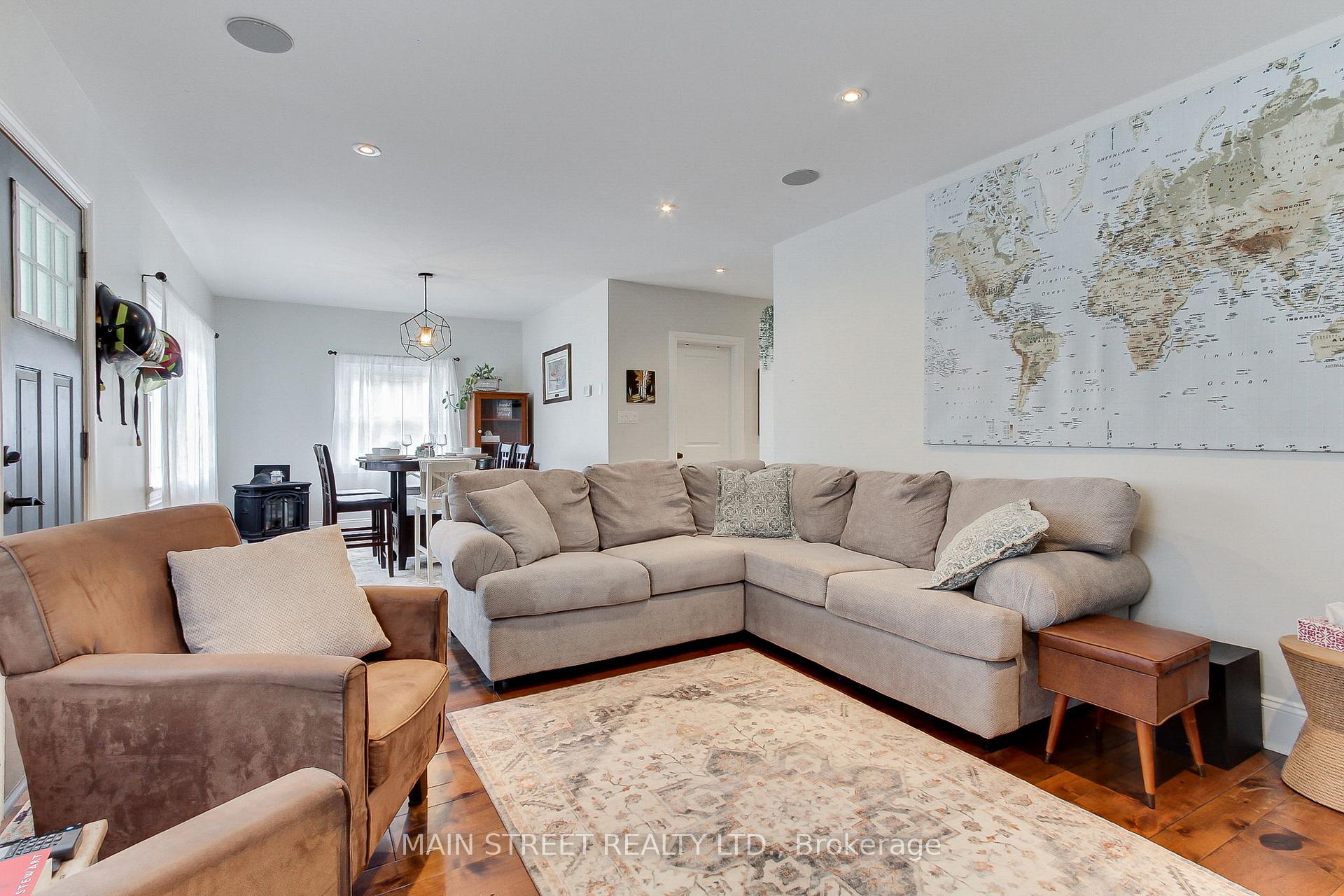 Photo 9 of 38 Marietta Street, Uxbridge — HOMEH