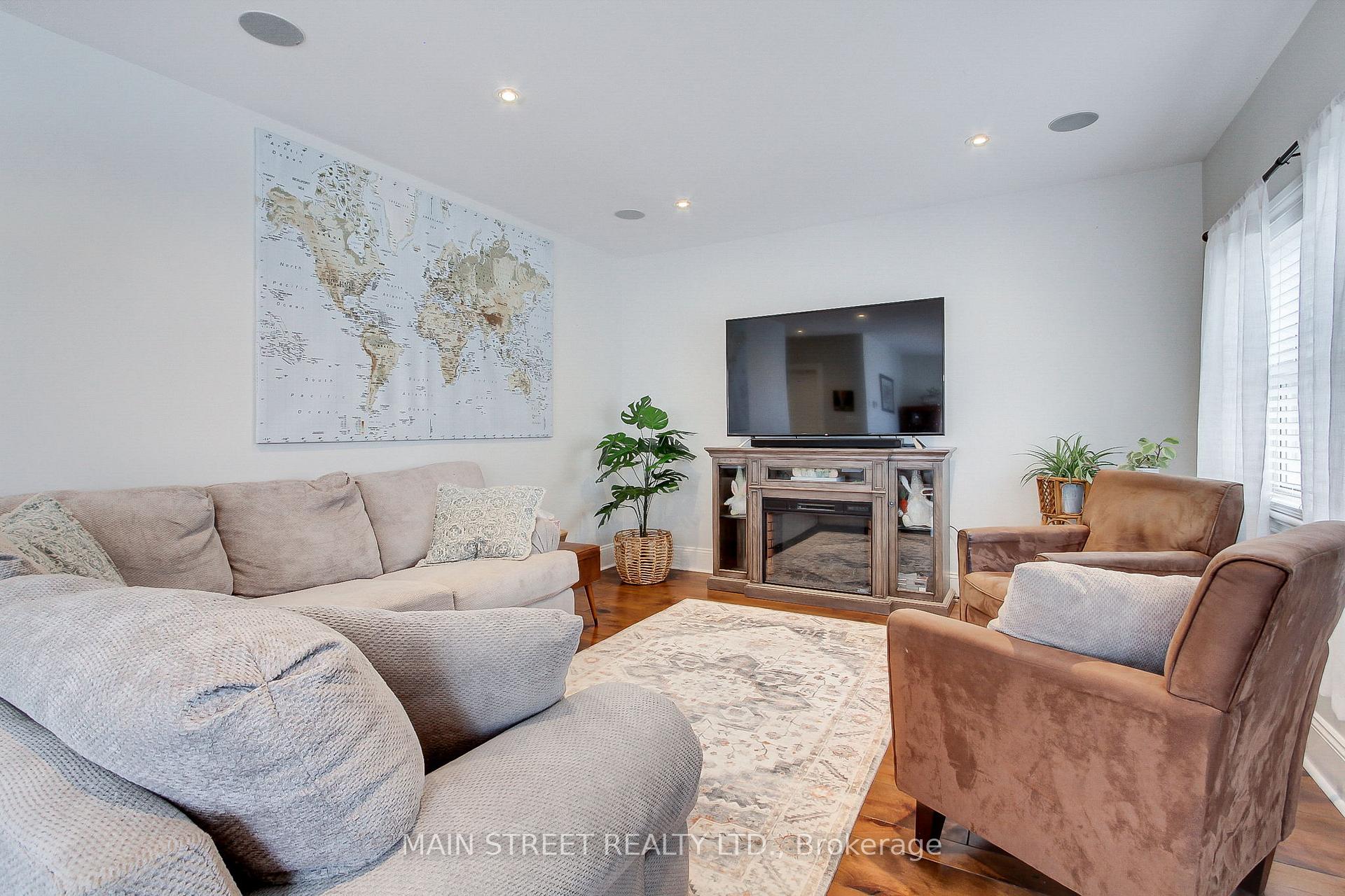 Photo 10 of 38 Marietta Street, Uxbridge — HOMEH