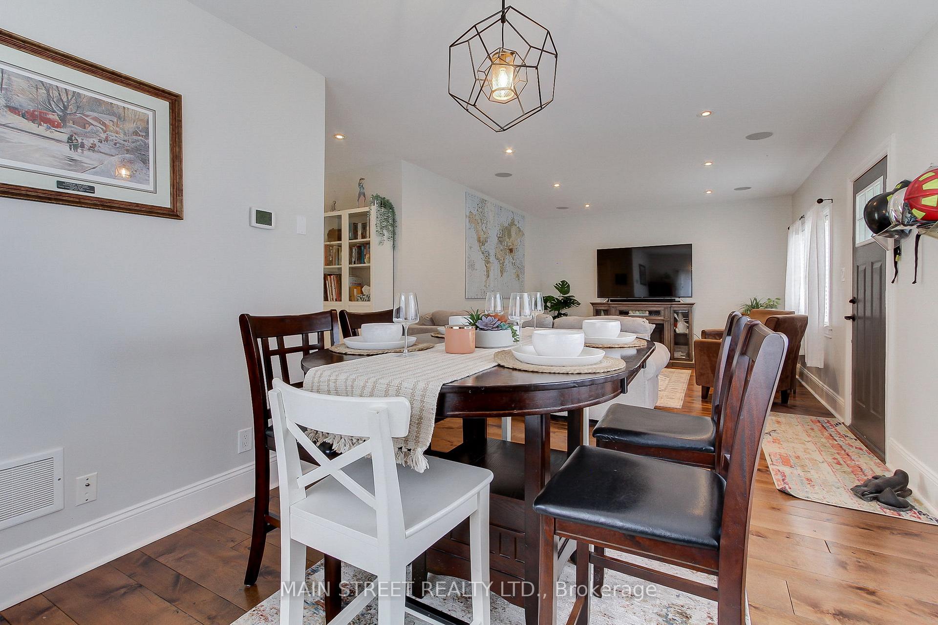 Photo 16 of 38 Marietta Street, Uxbridge — HOMEH