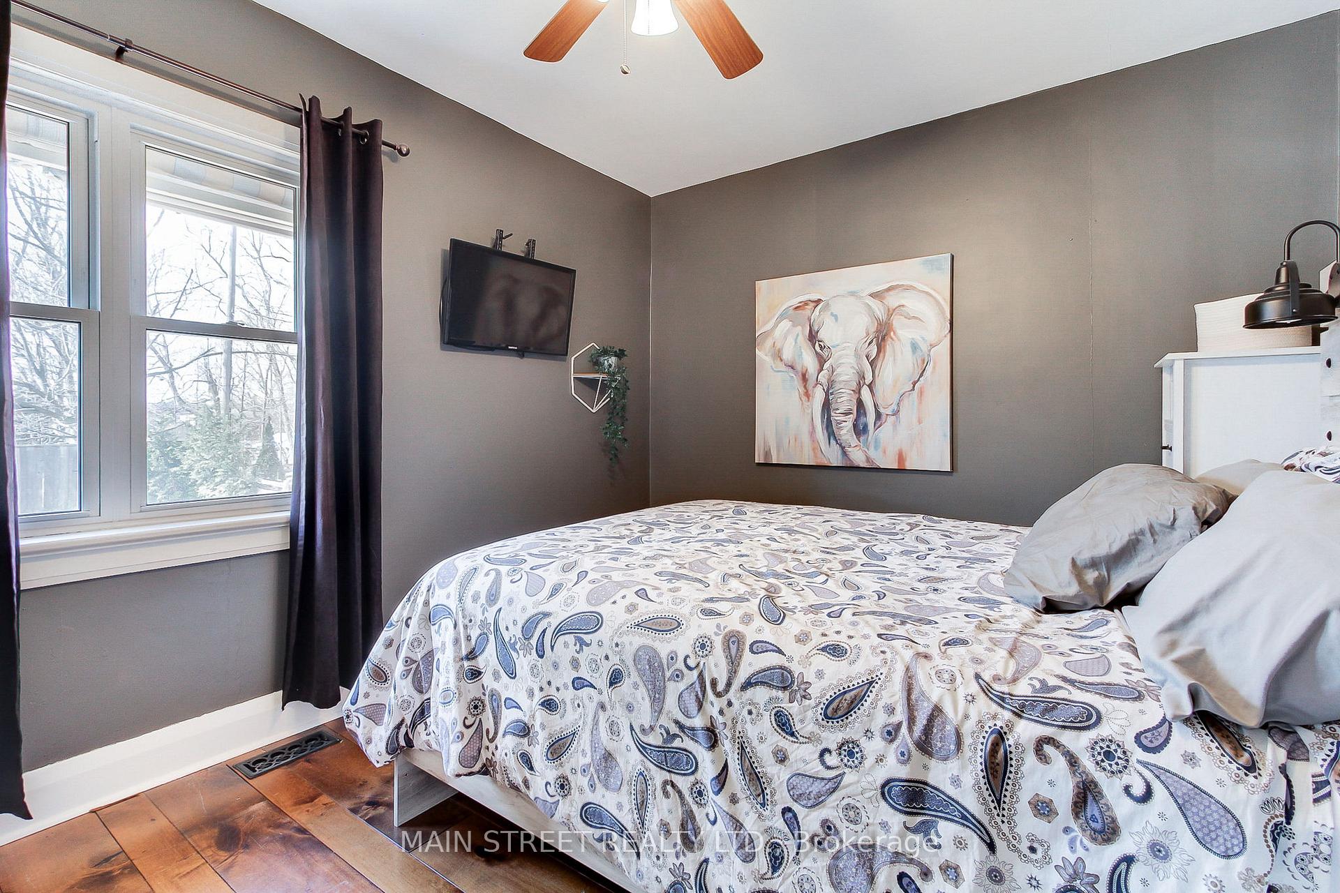 Photo 25 of 38 Marietta Street, Uxbridge — HOMEH