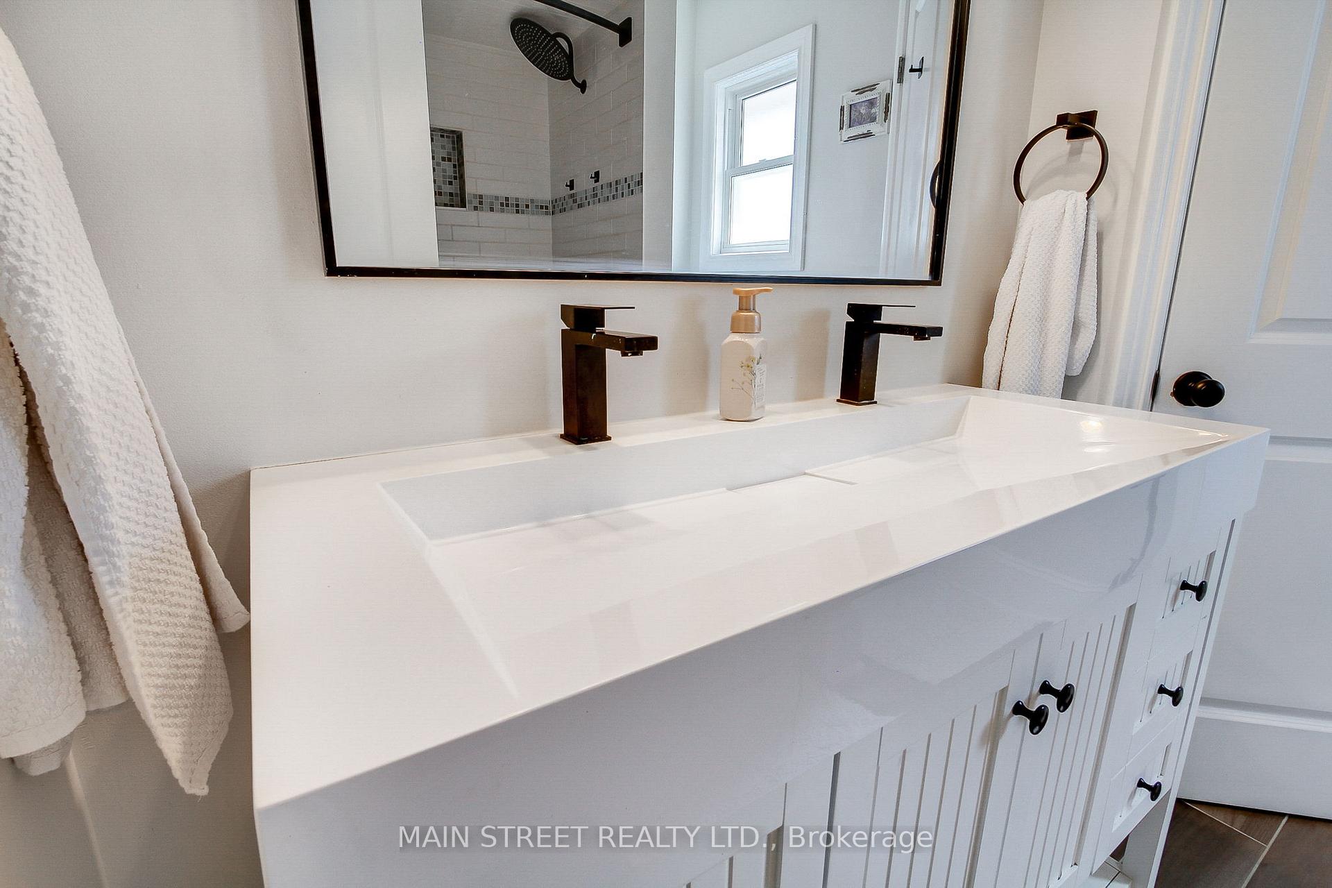 Photo 32 of 38 Marietta Street, Uxbridge — HOMEH
