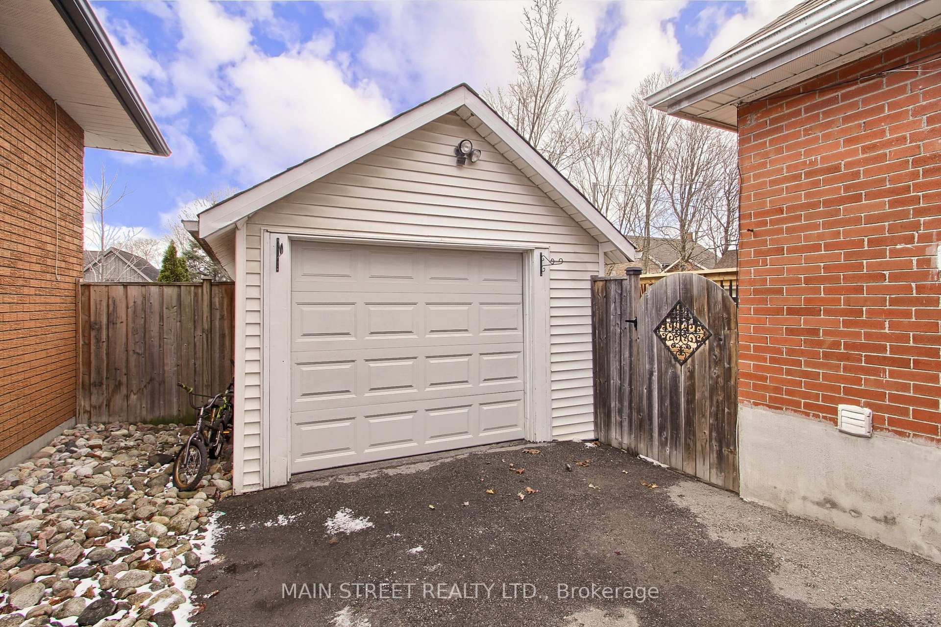 Photo 40 of 38 Marietta Street, Uxbridge — HOMEH