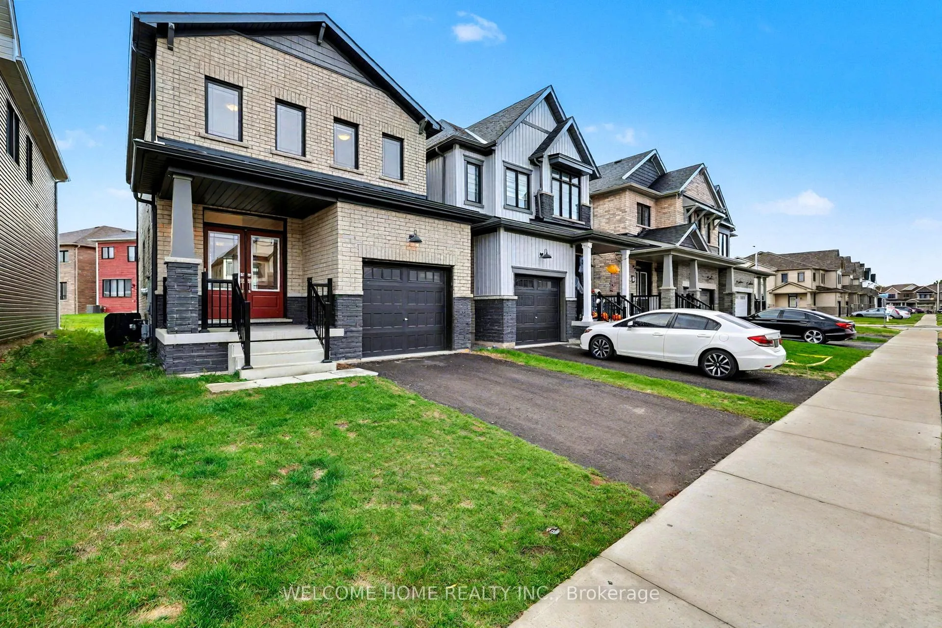 Photo 2 of 100 Keelson Street, Welland, Dain City — HOMEH