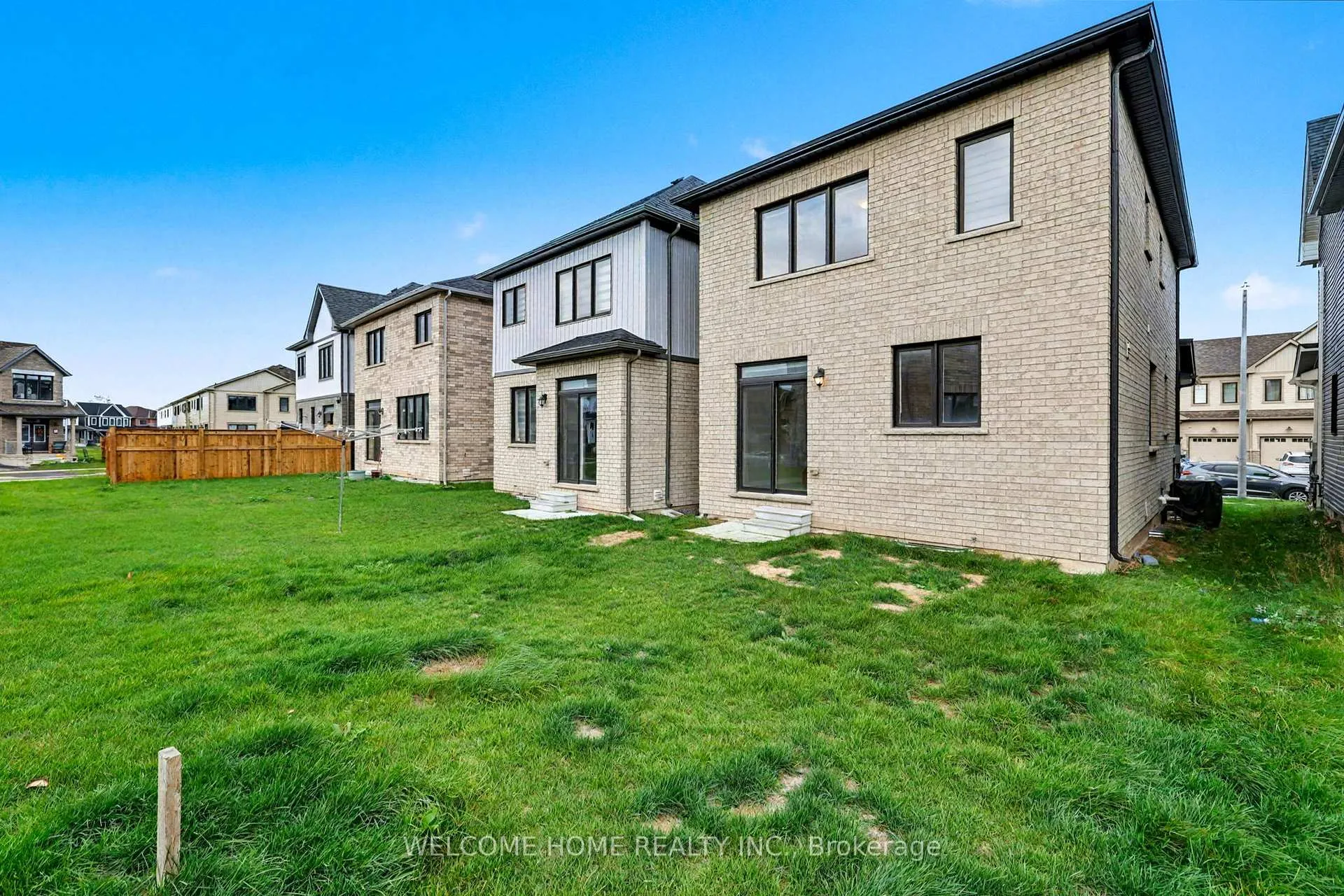 Photo 31 of 100 Keelson Street, Welland, Dain City — HOMEH